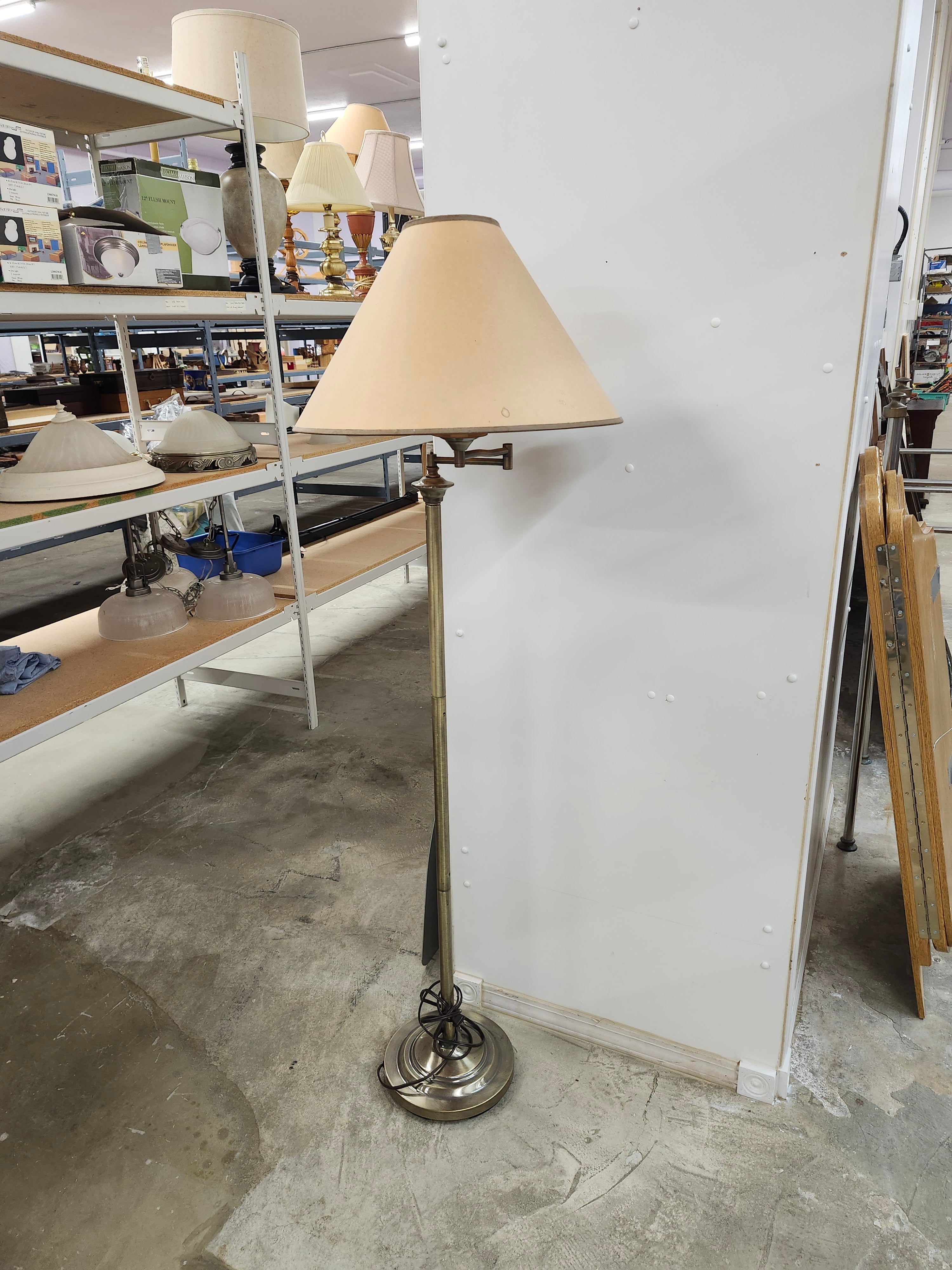 Floor lamp