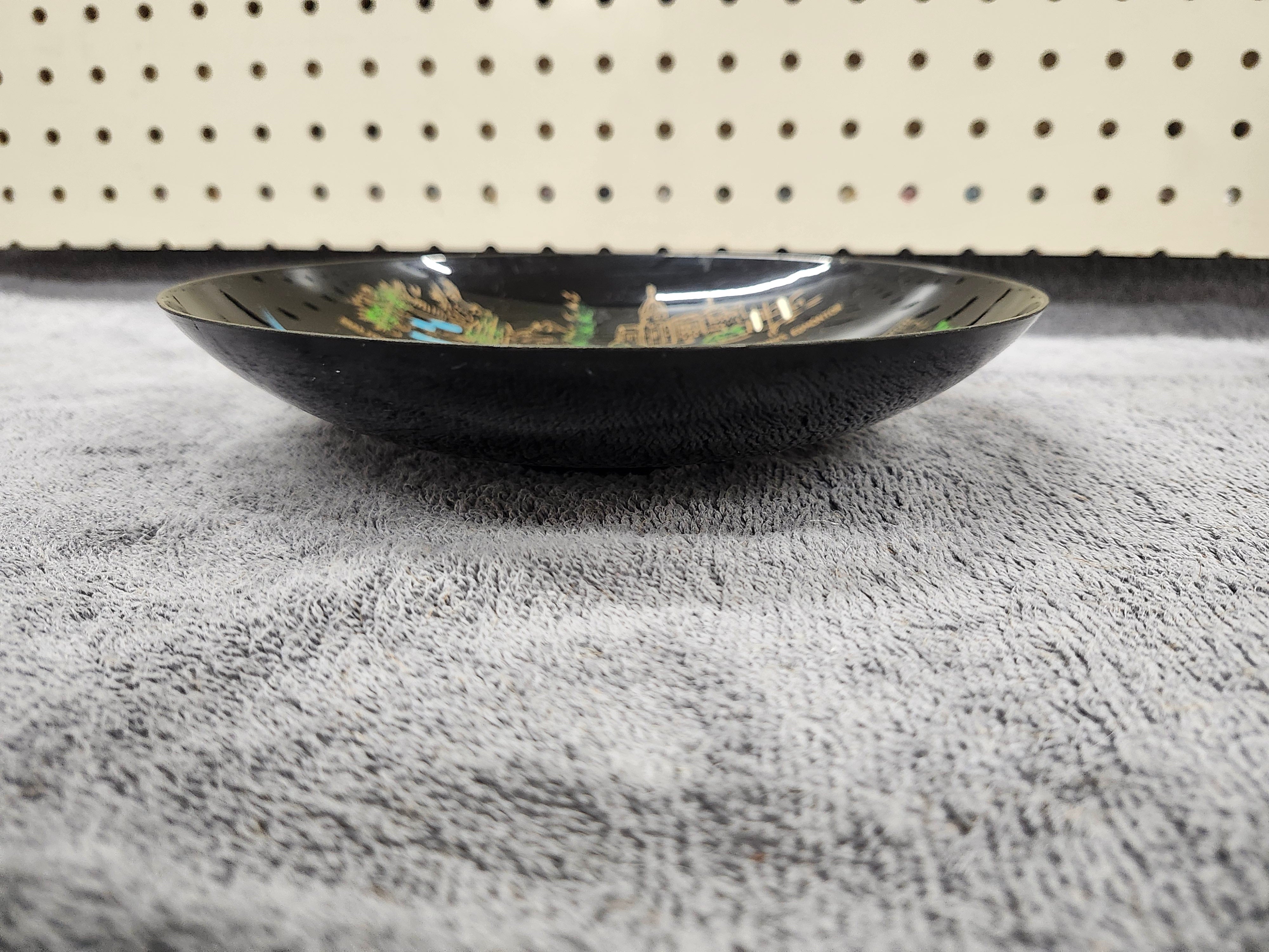 Decorative bowl