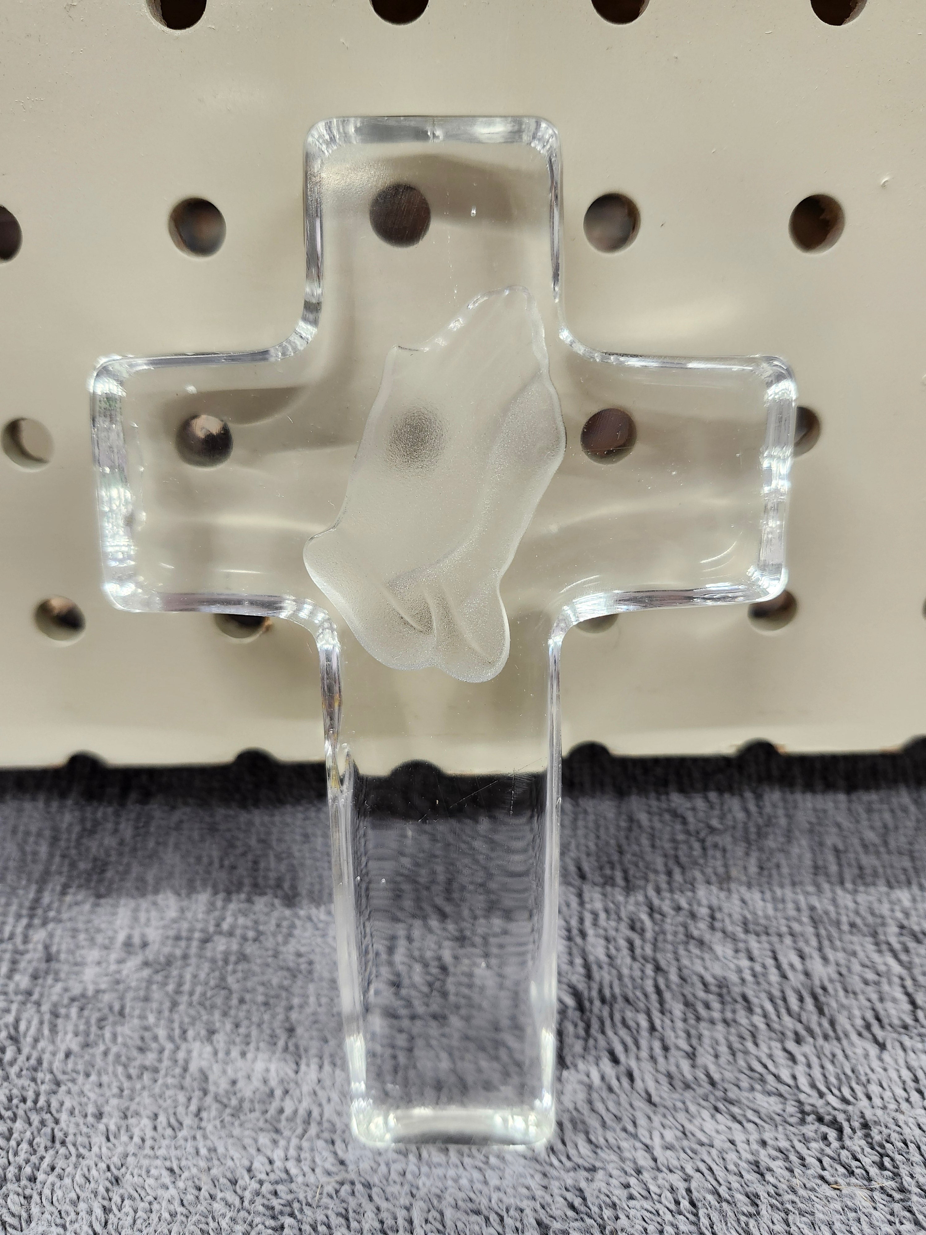Glass cross