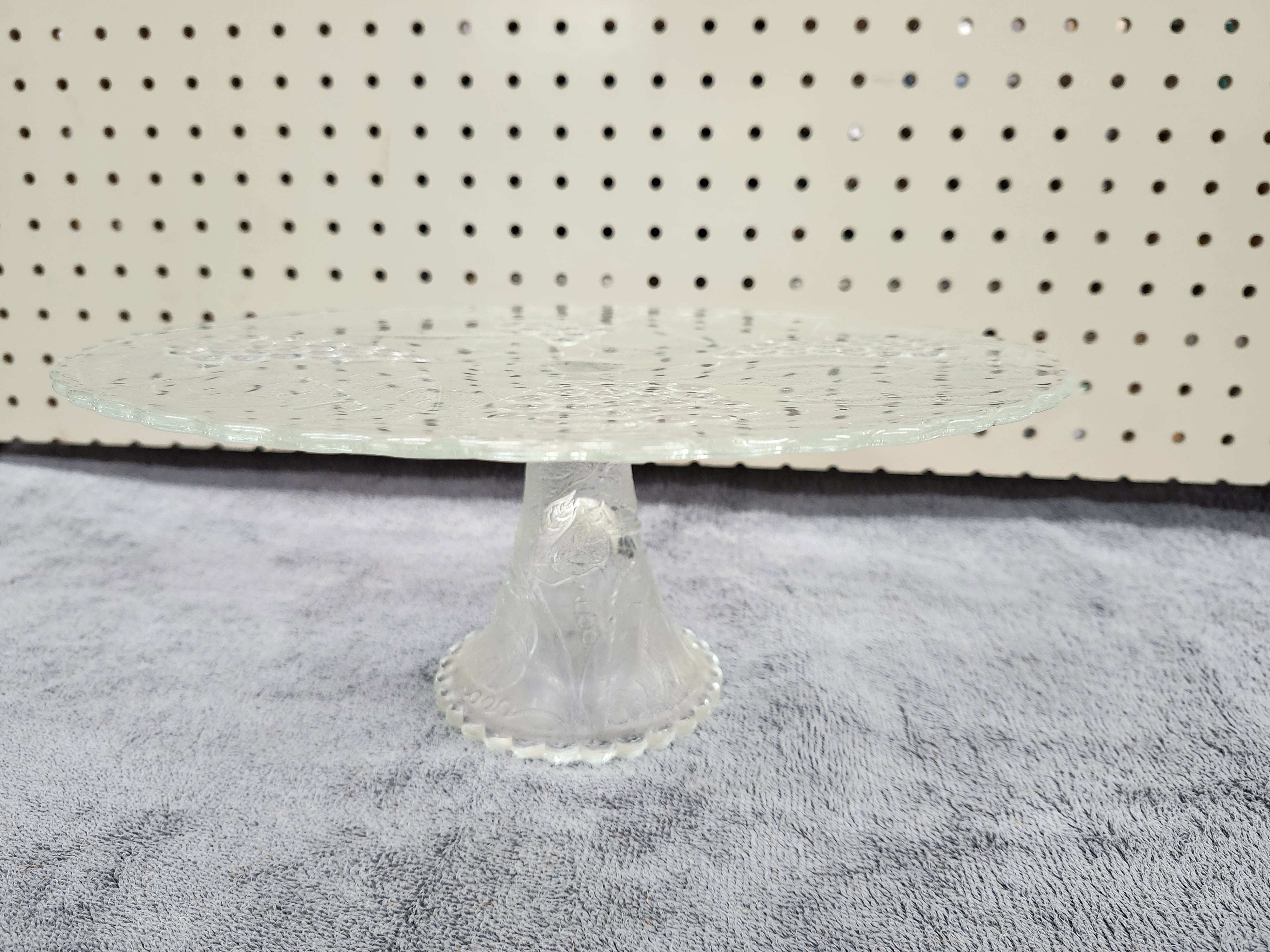 Cake stand