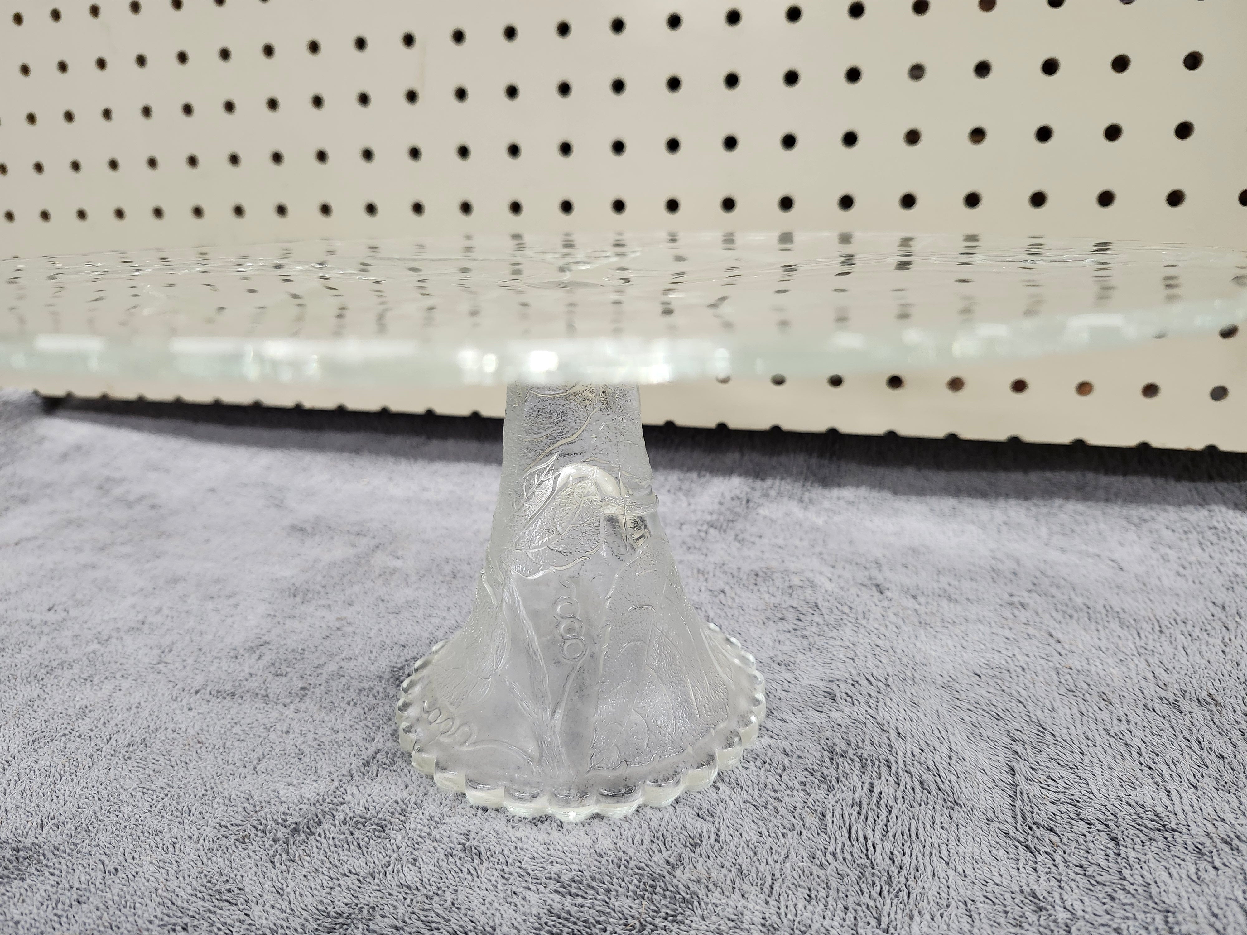 Cake stand