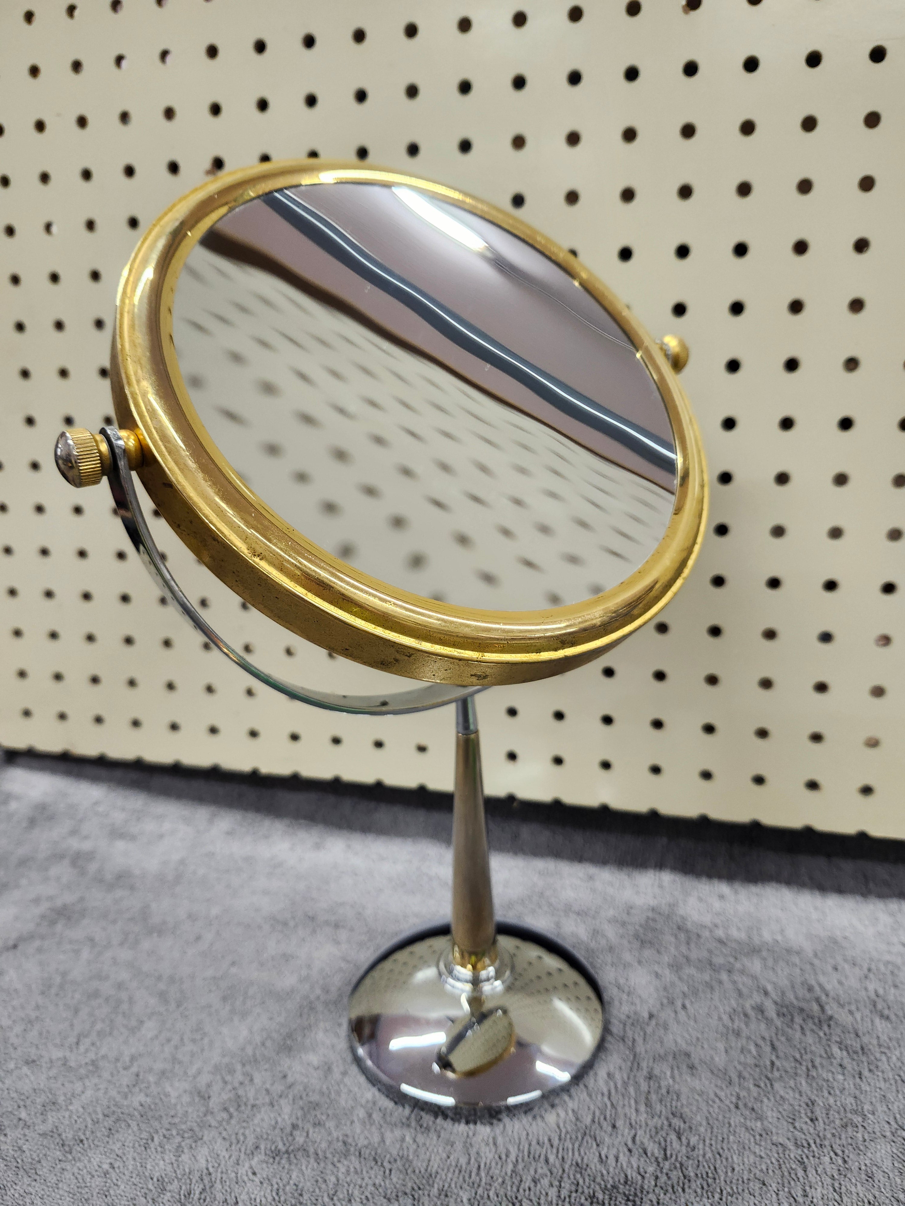 Mirror & magnifier