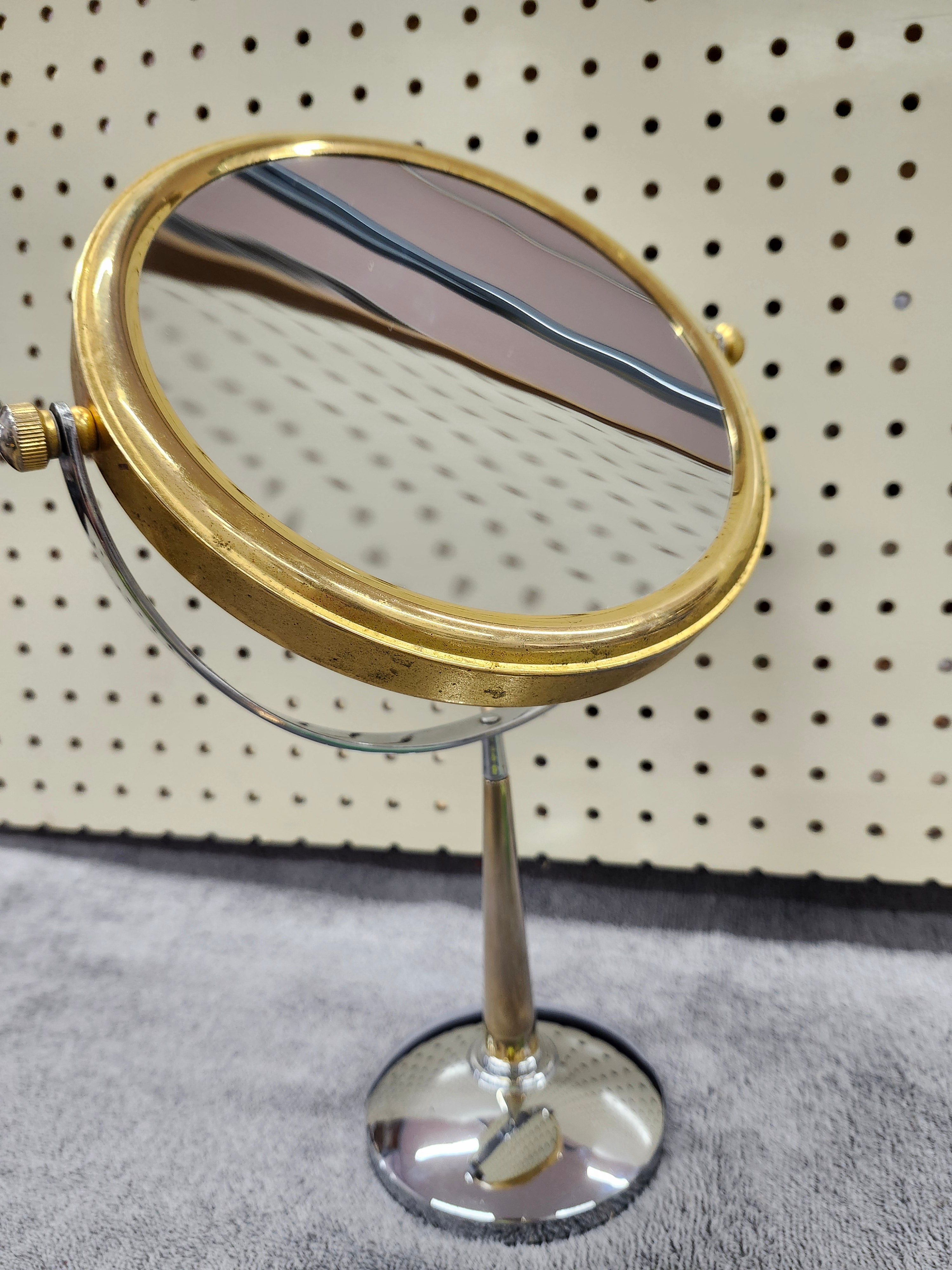 Mirror & magnifier
