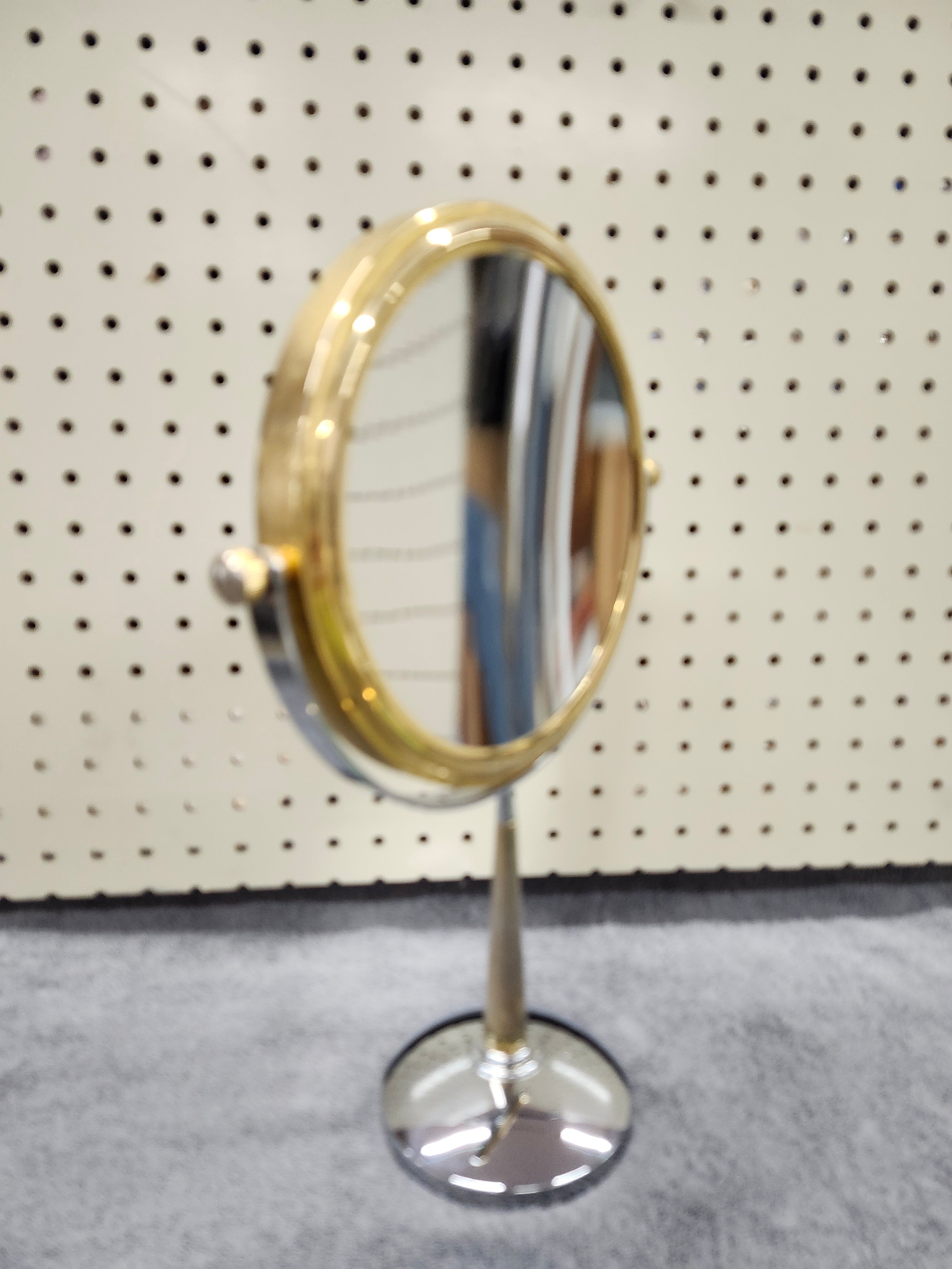 Mirror & magnifier