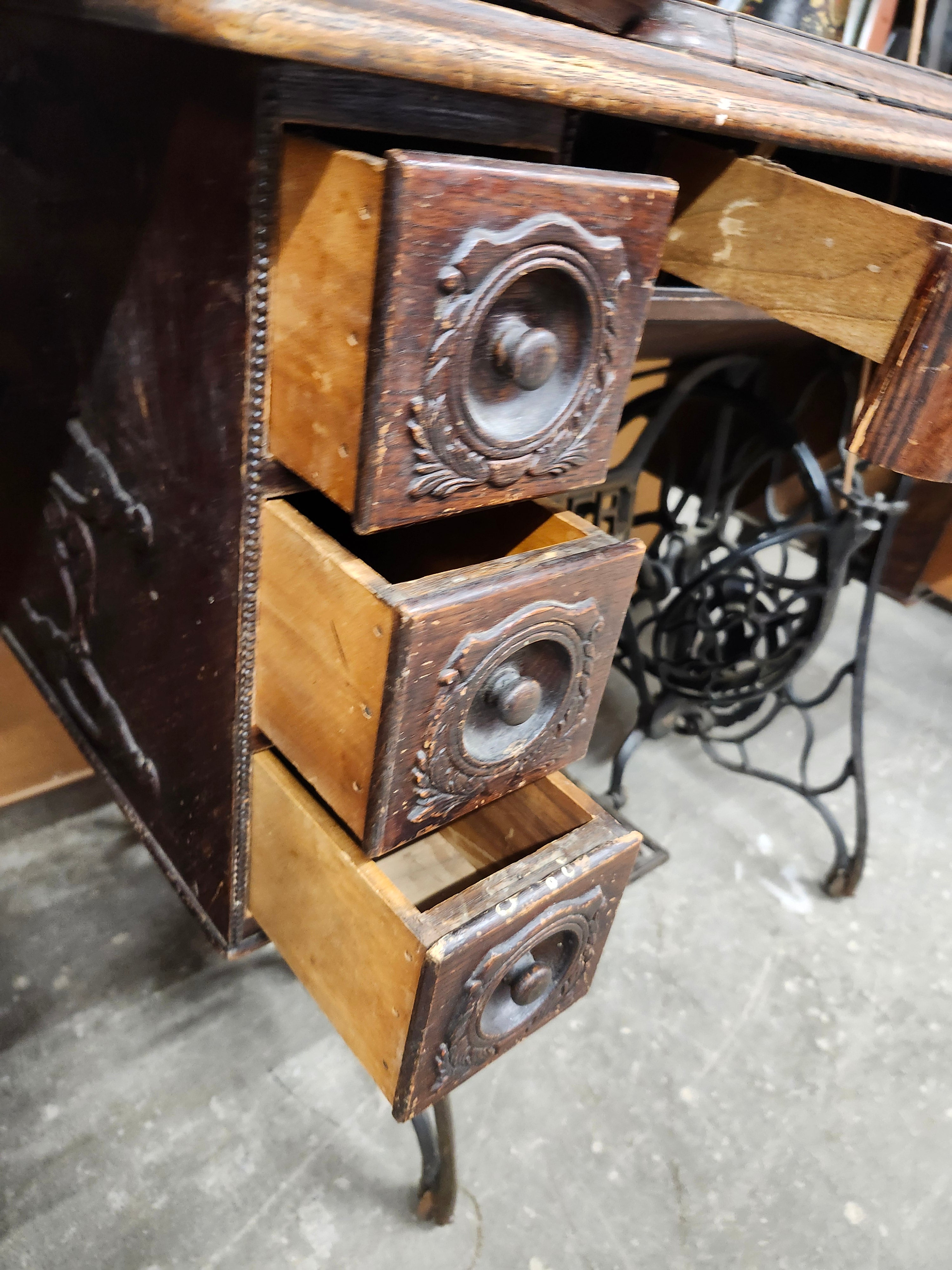 Singer foot driven sewing machine