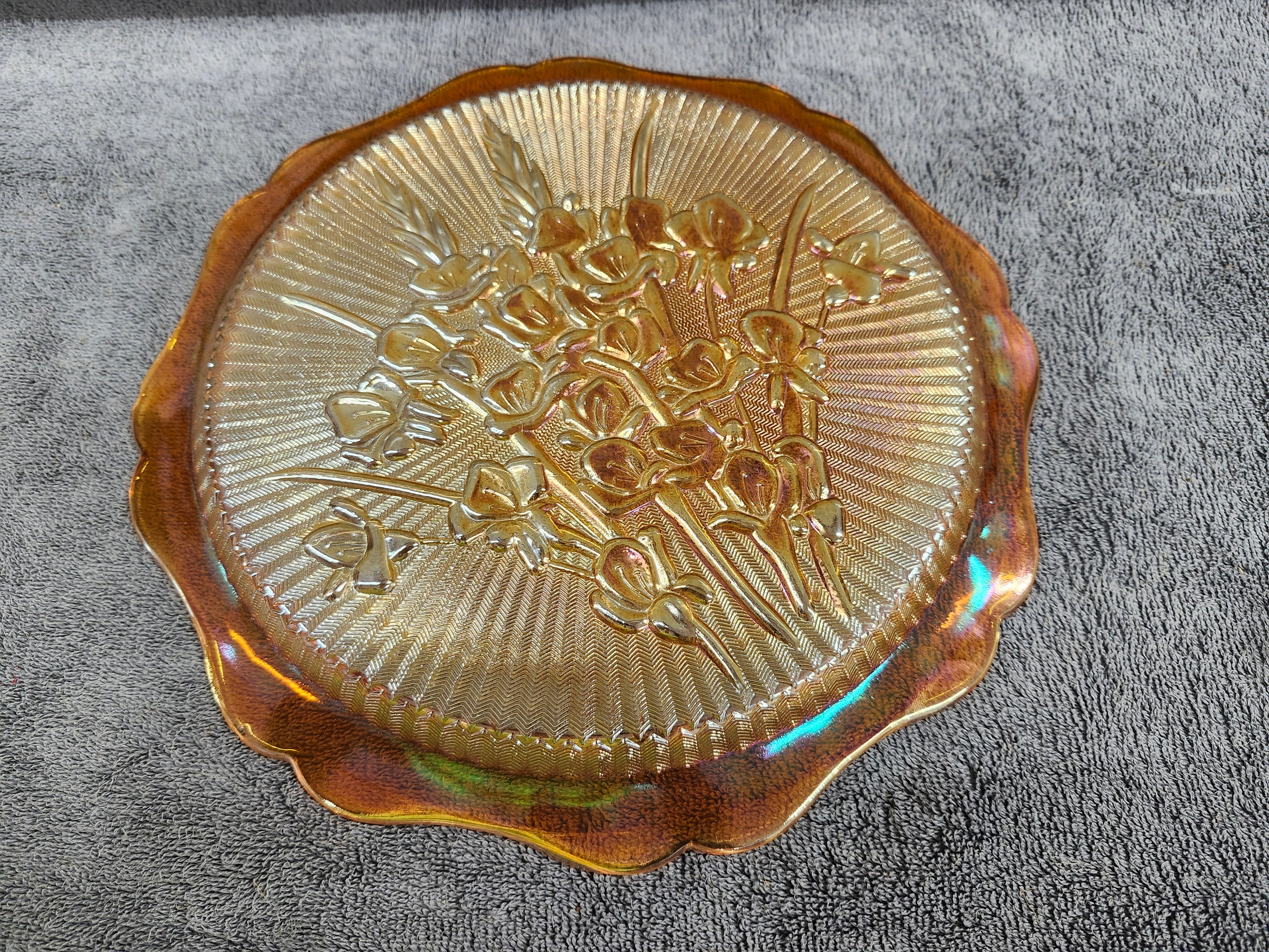 Carnival glass plater