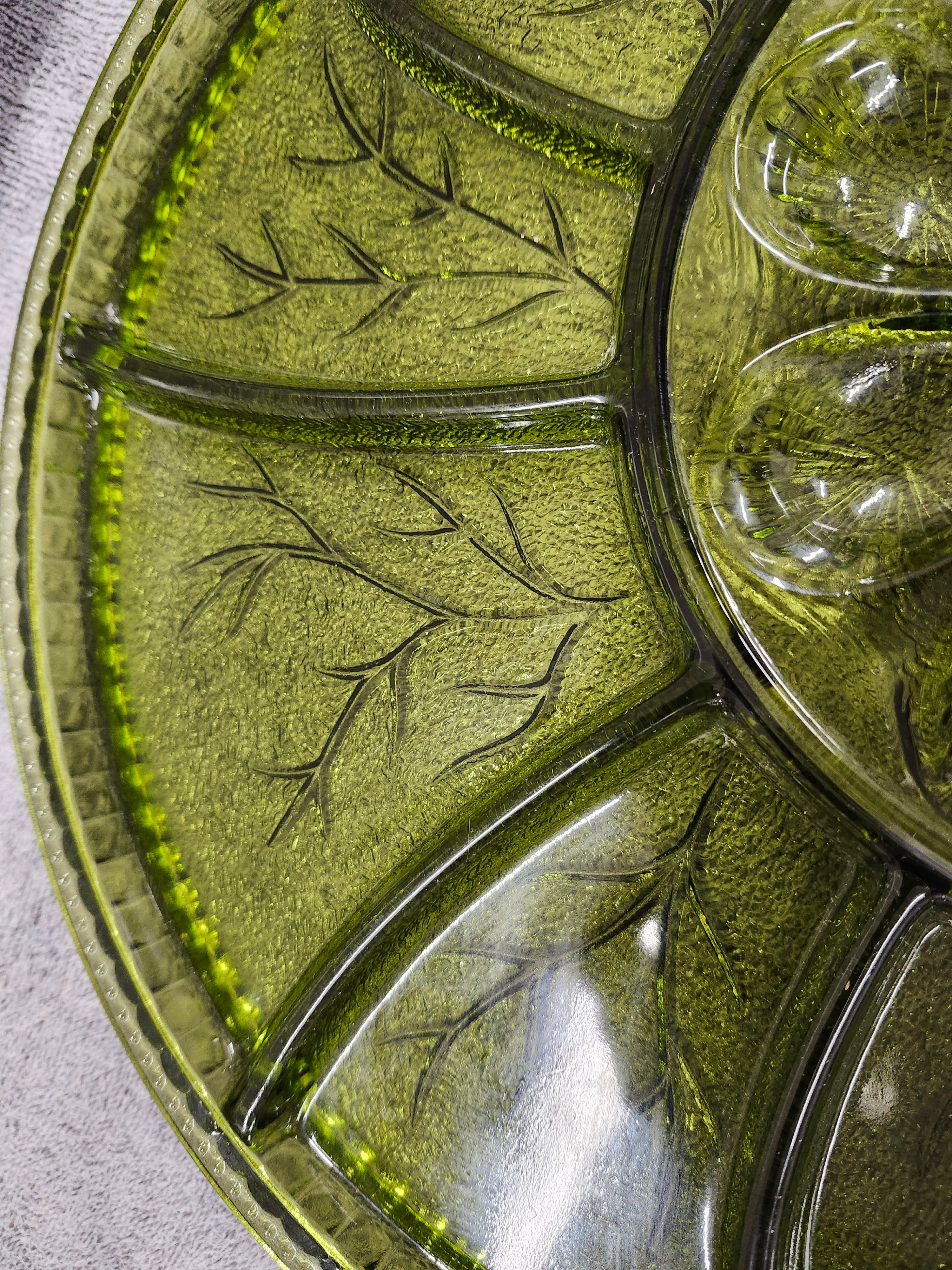 Green glass plater egg / veggies