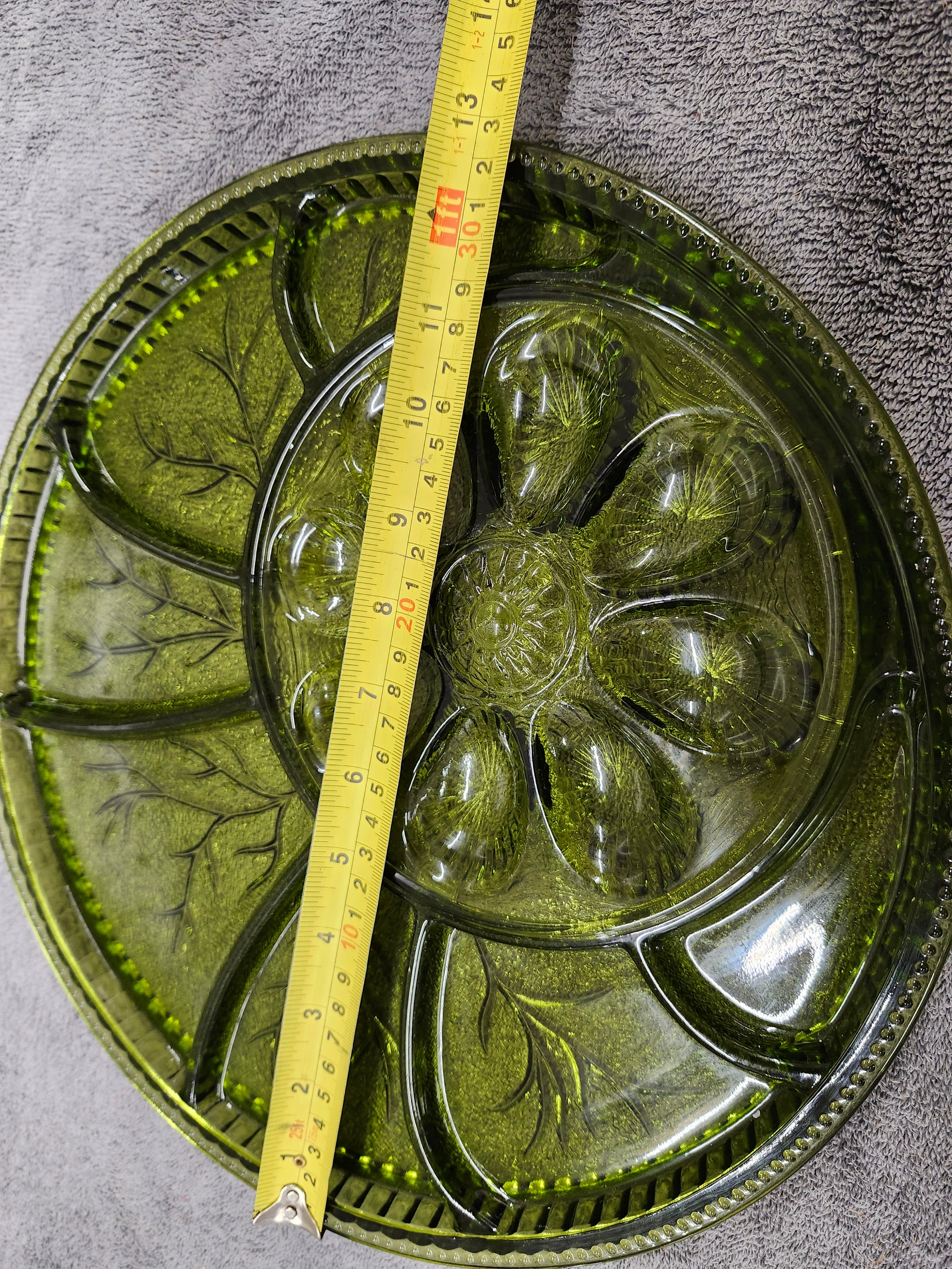 Green glass plater egg / veggies