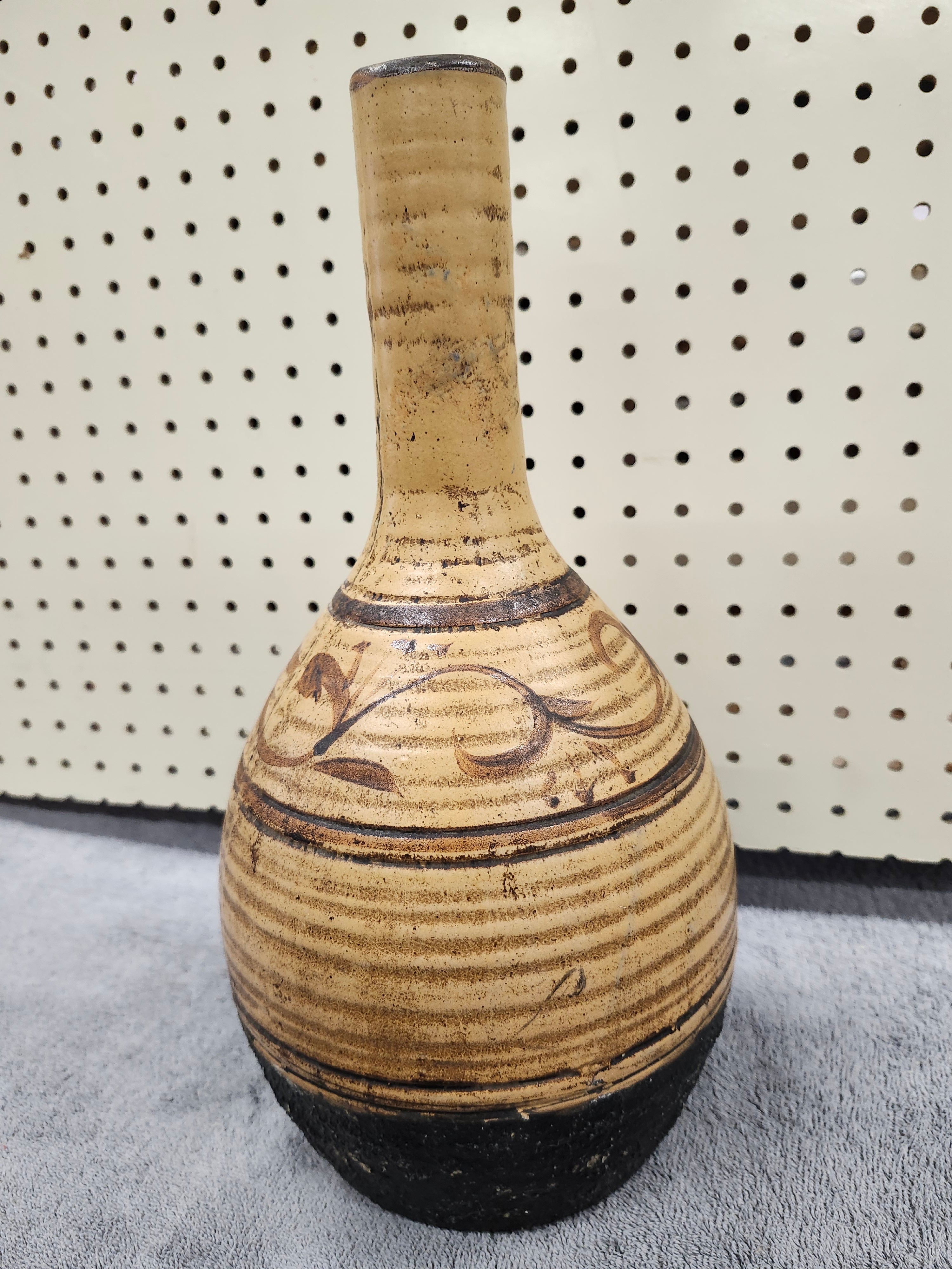 Pottery vase