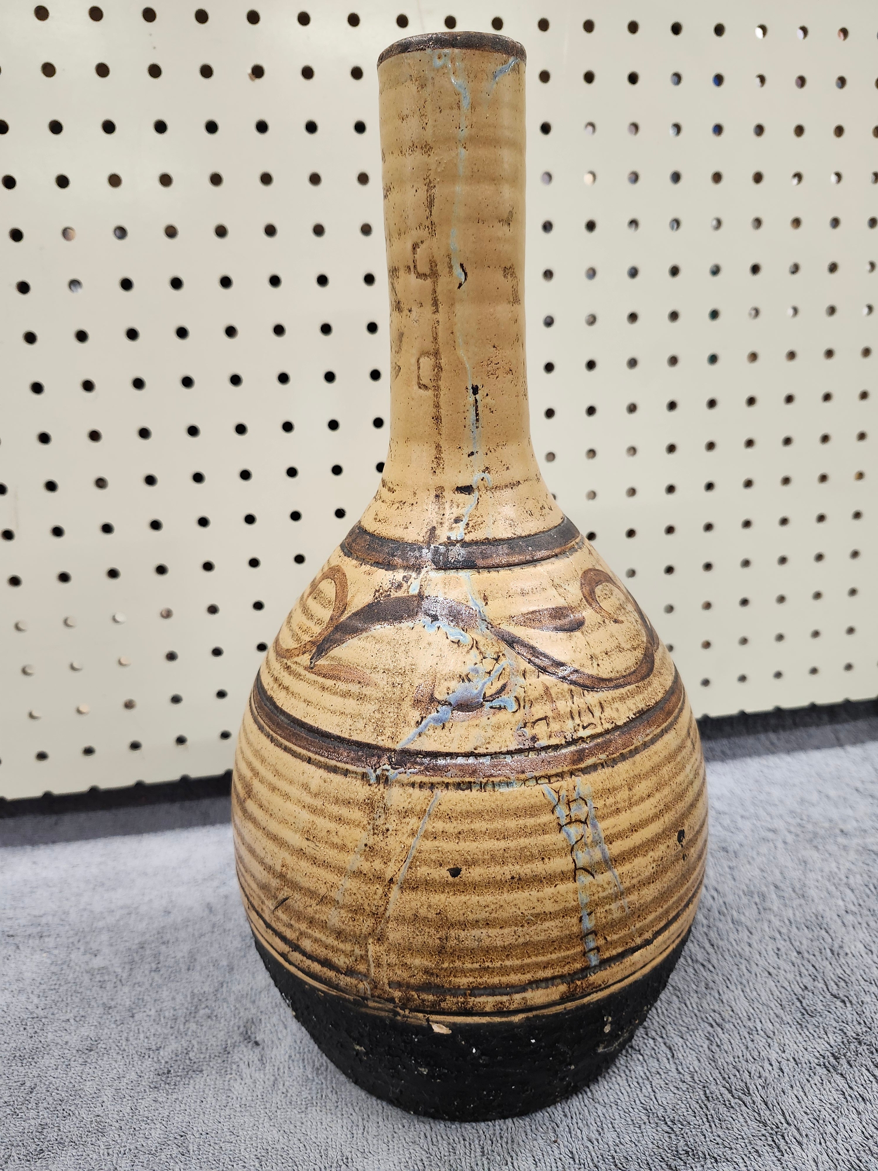 Pottery vase