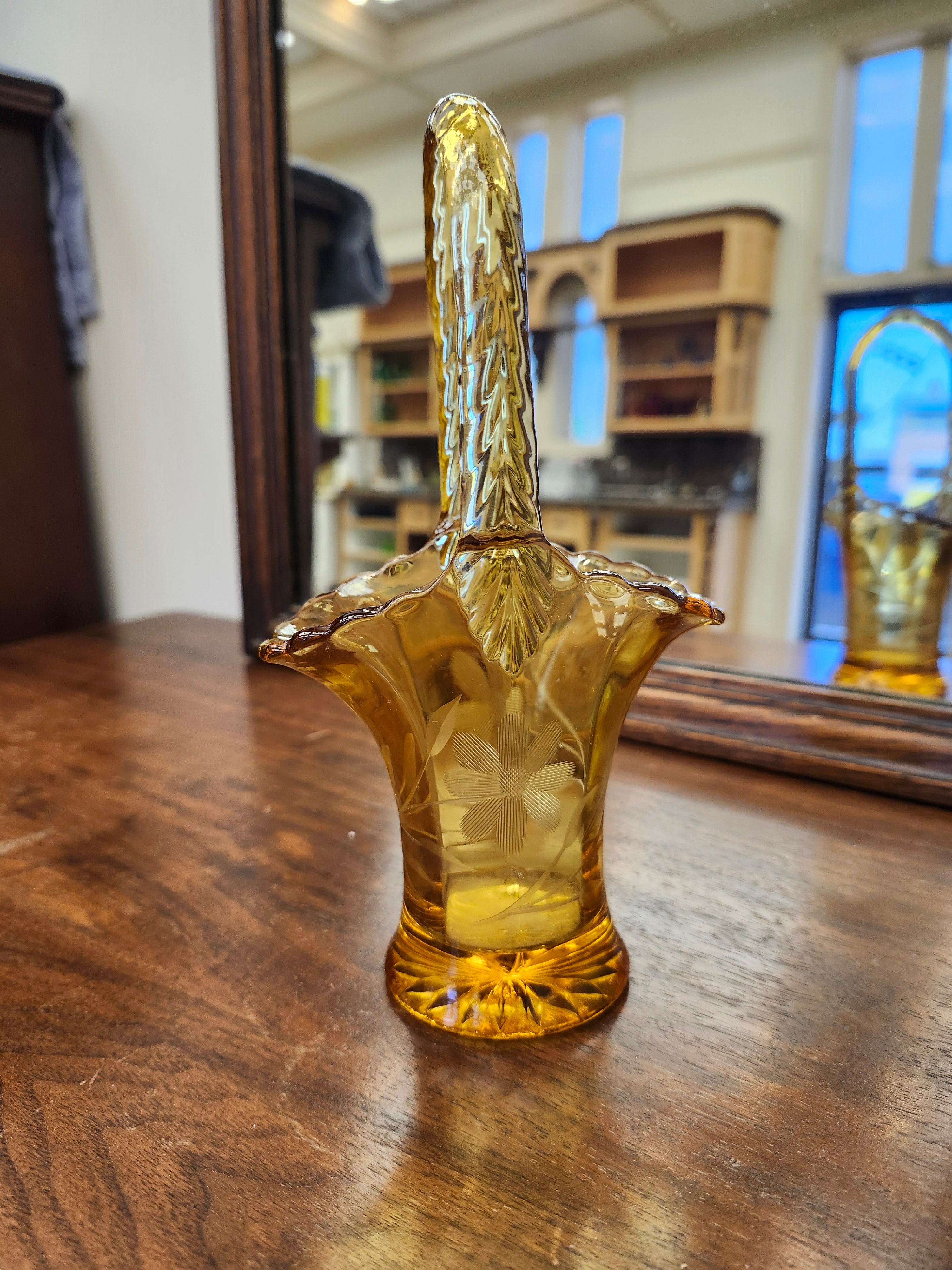 Amber glass basket