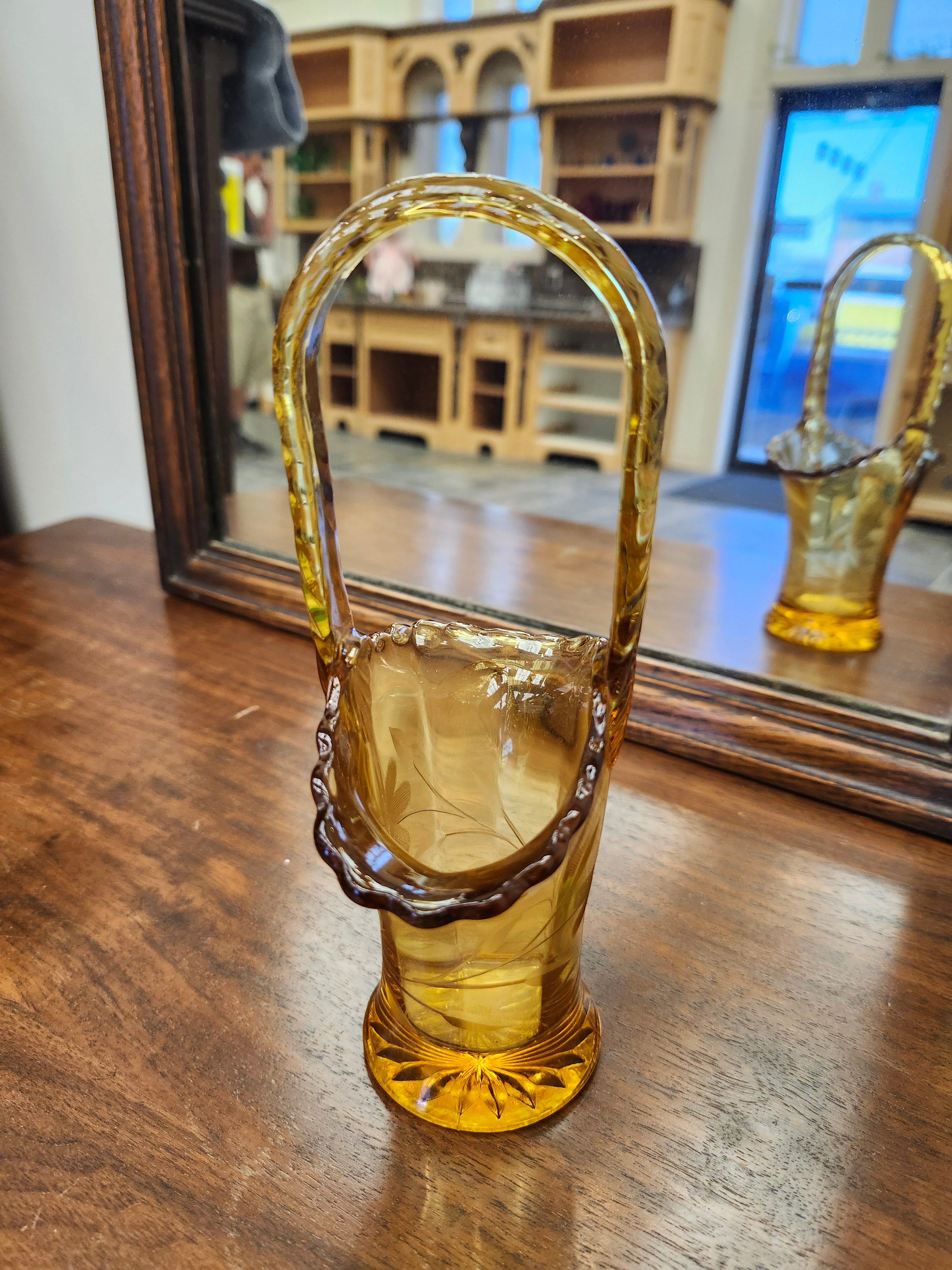 Amber glass basket