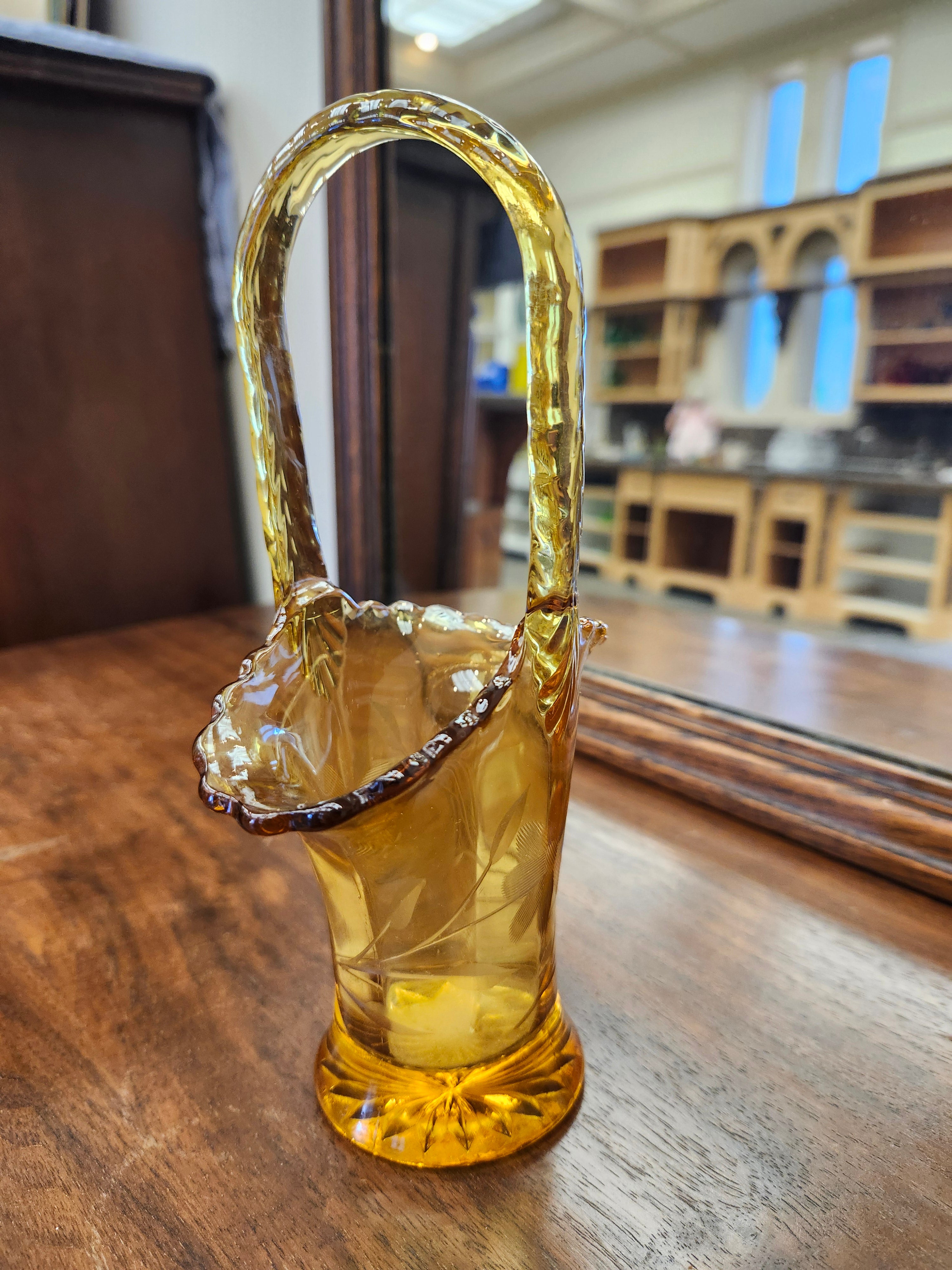 Amber glass basket