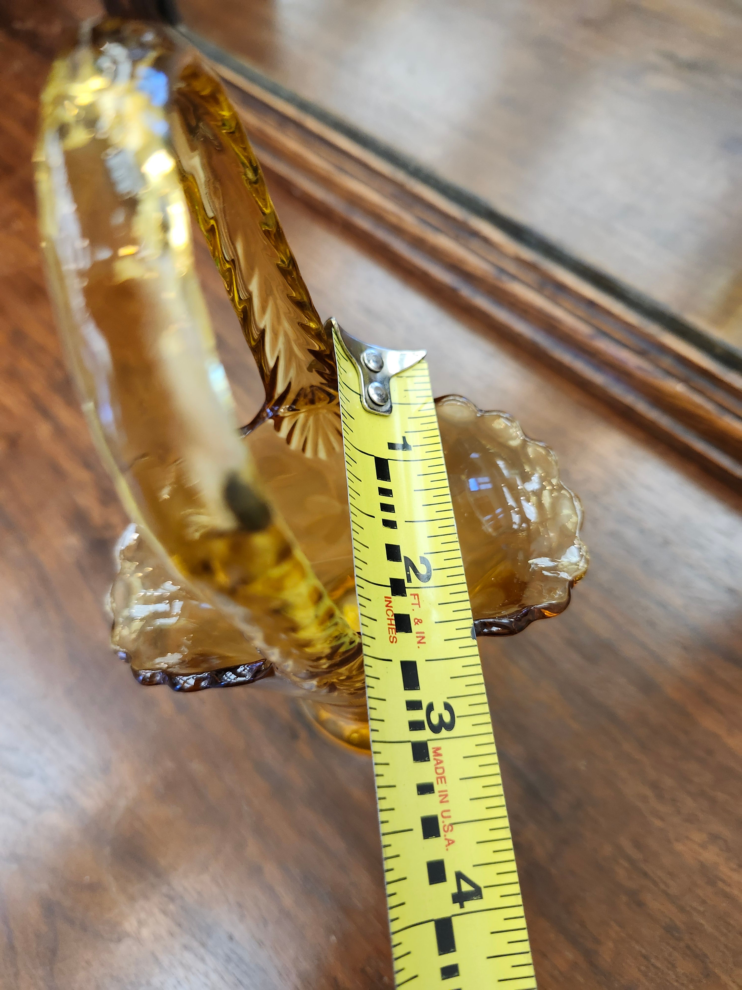 Amber glass basket