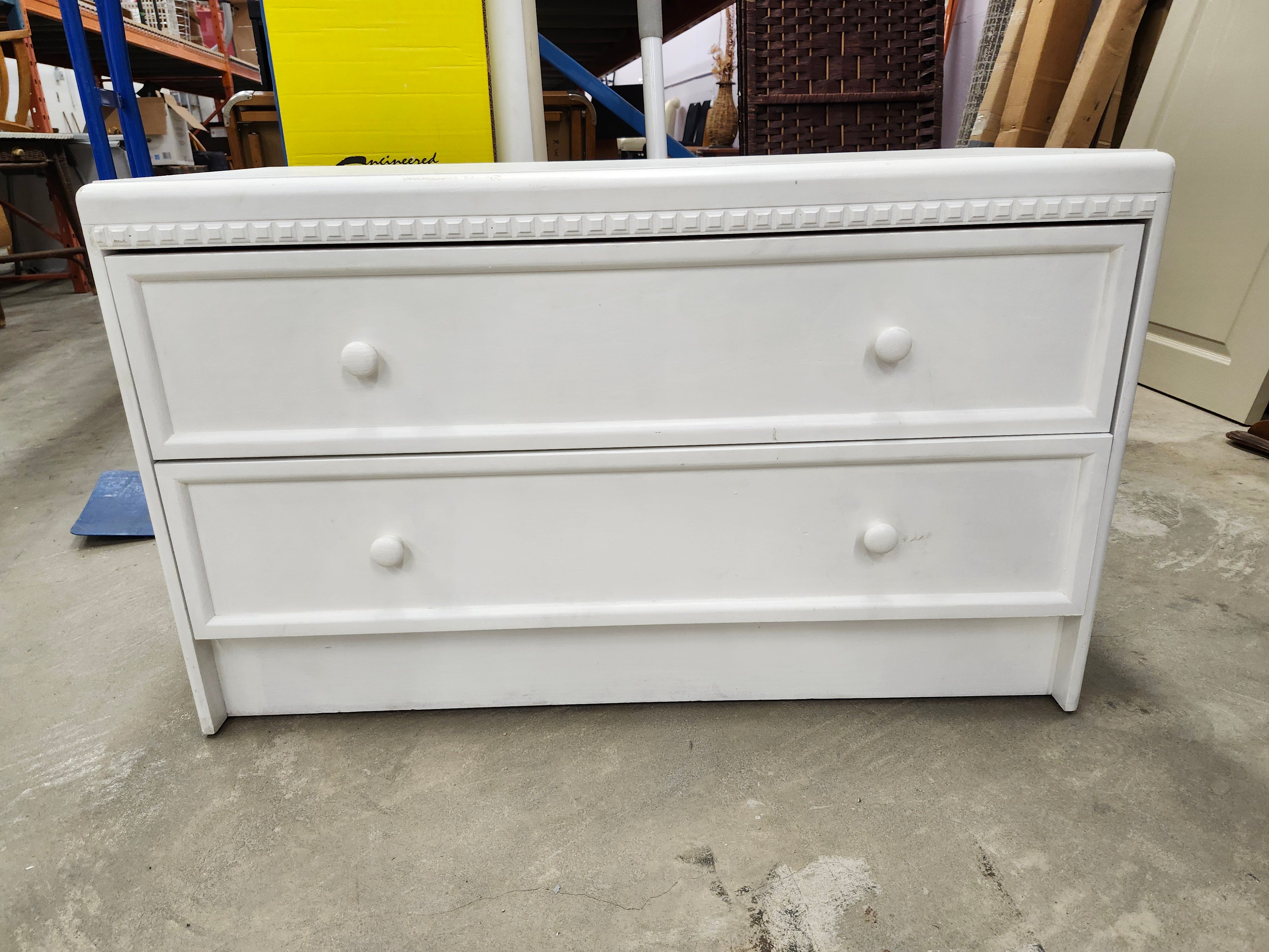 Small 2 drawer dresser