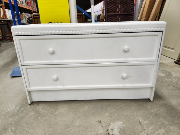Small 2 drawer dresser