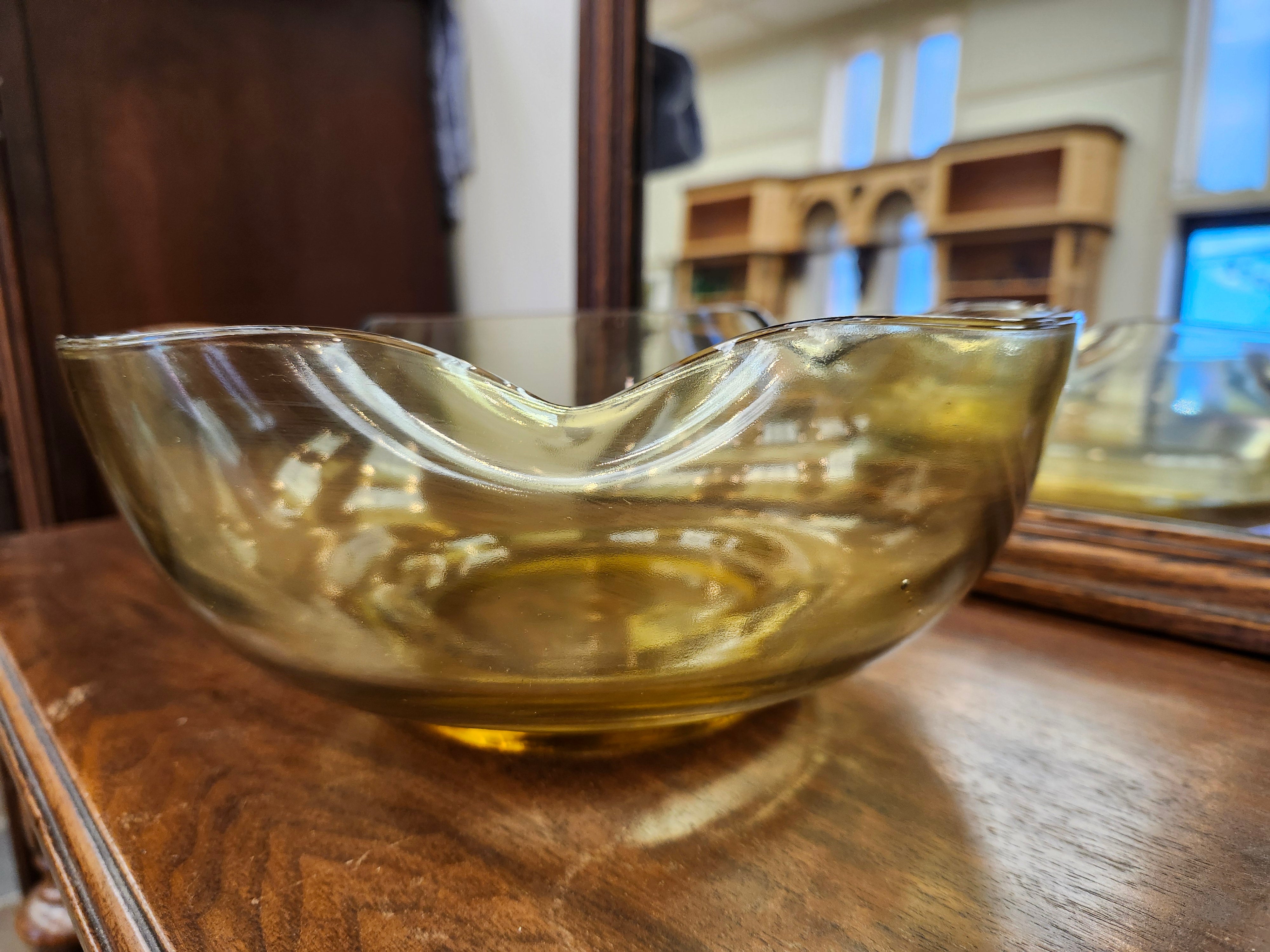 Amber glass chip bowl