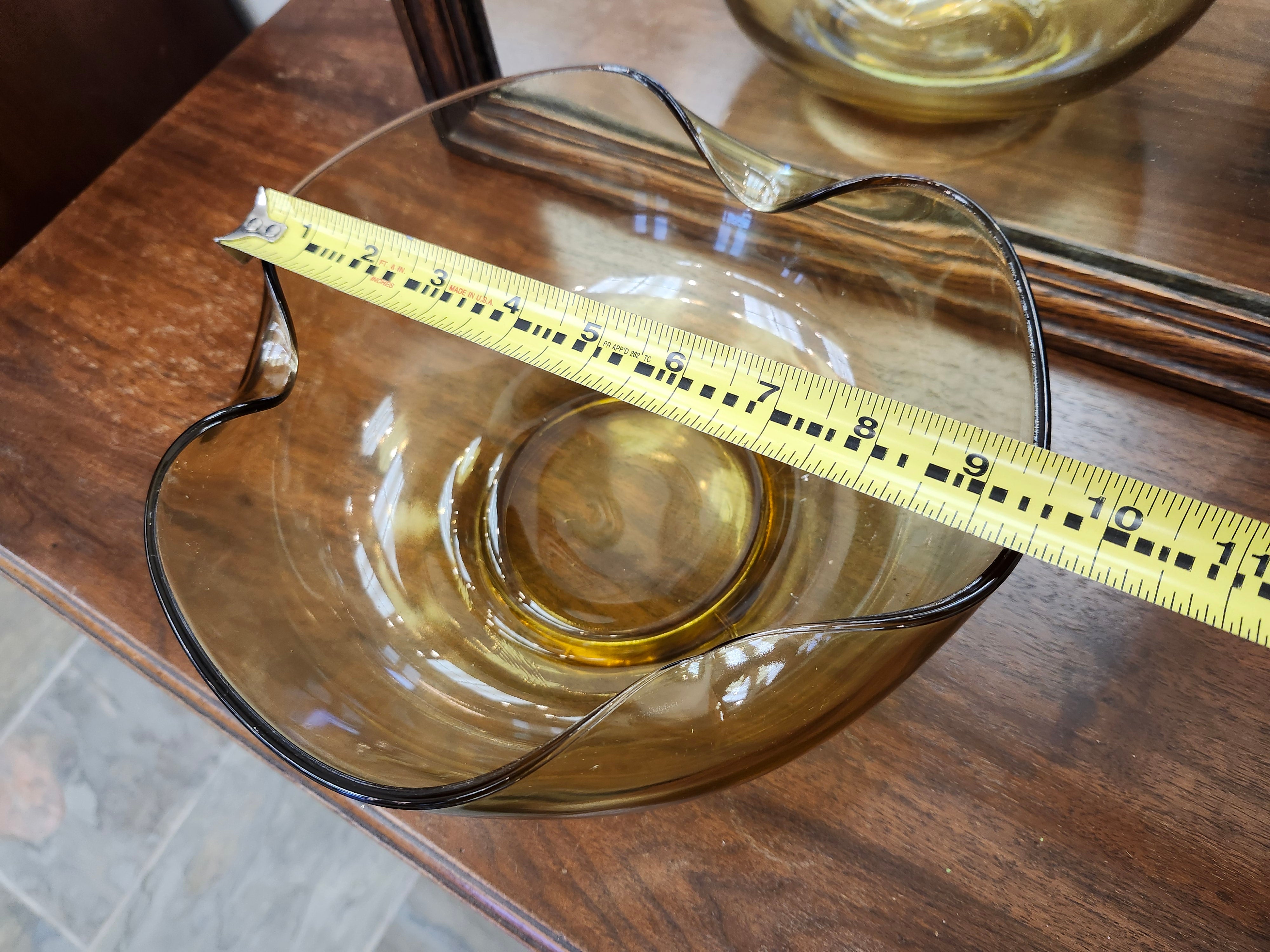 Amber glass chip bowl