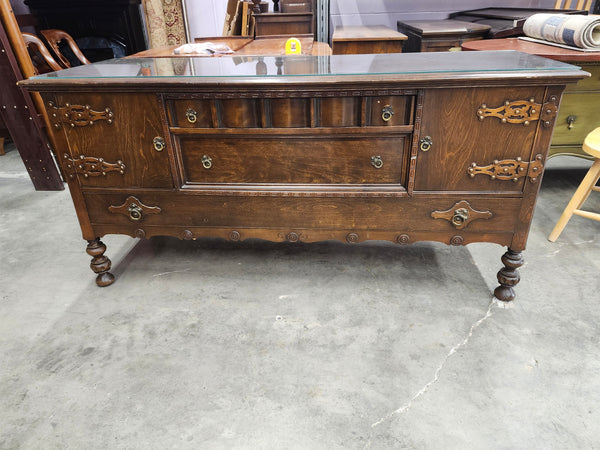 Buffet With Glass Topper