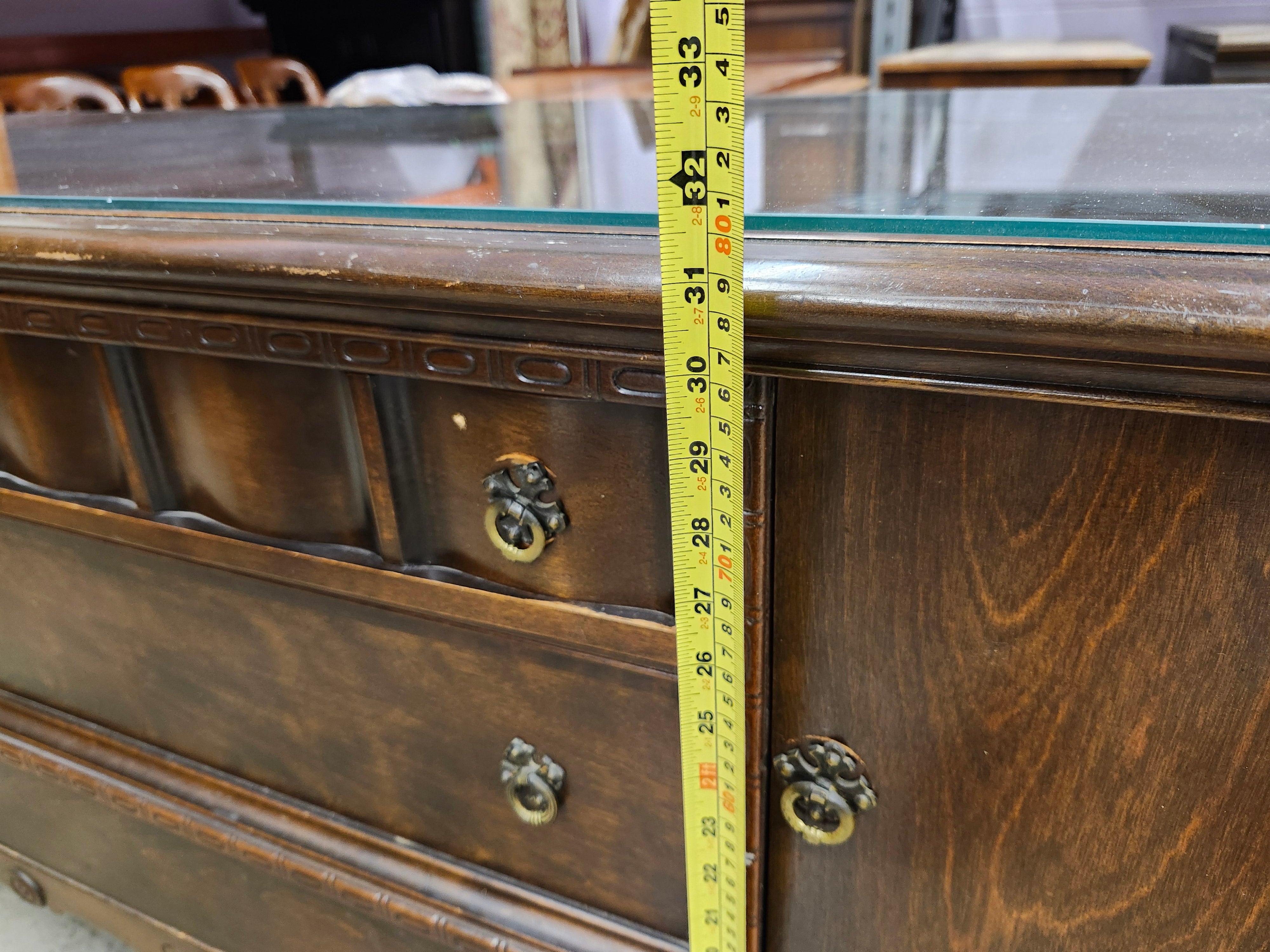 Buffet With Glass Topper