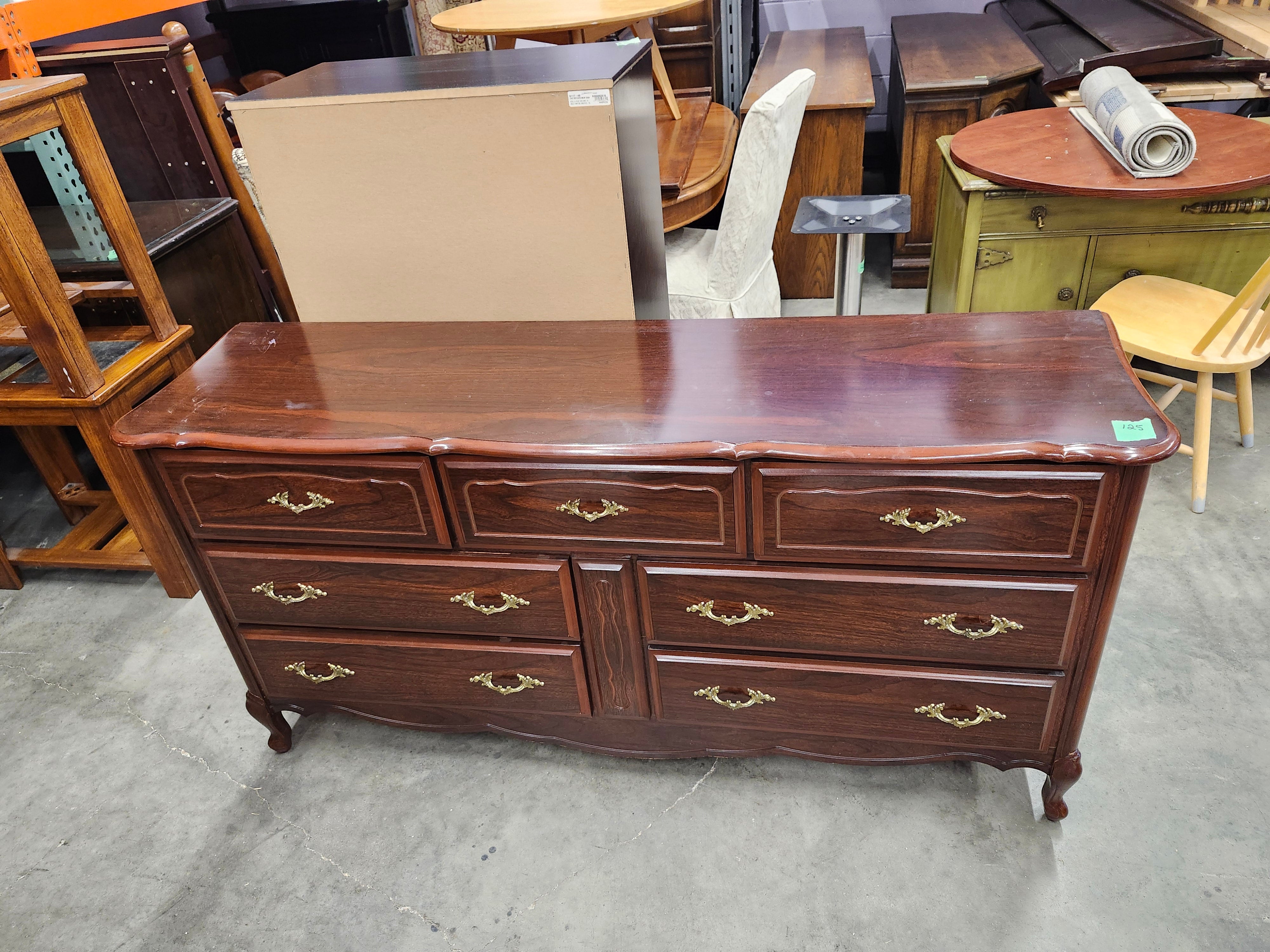 Dresser