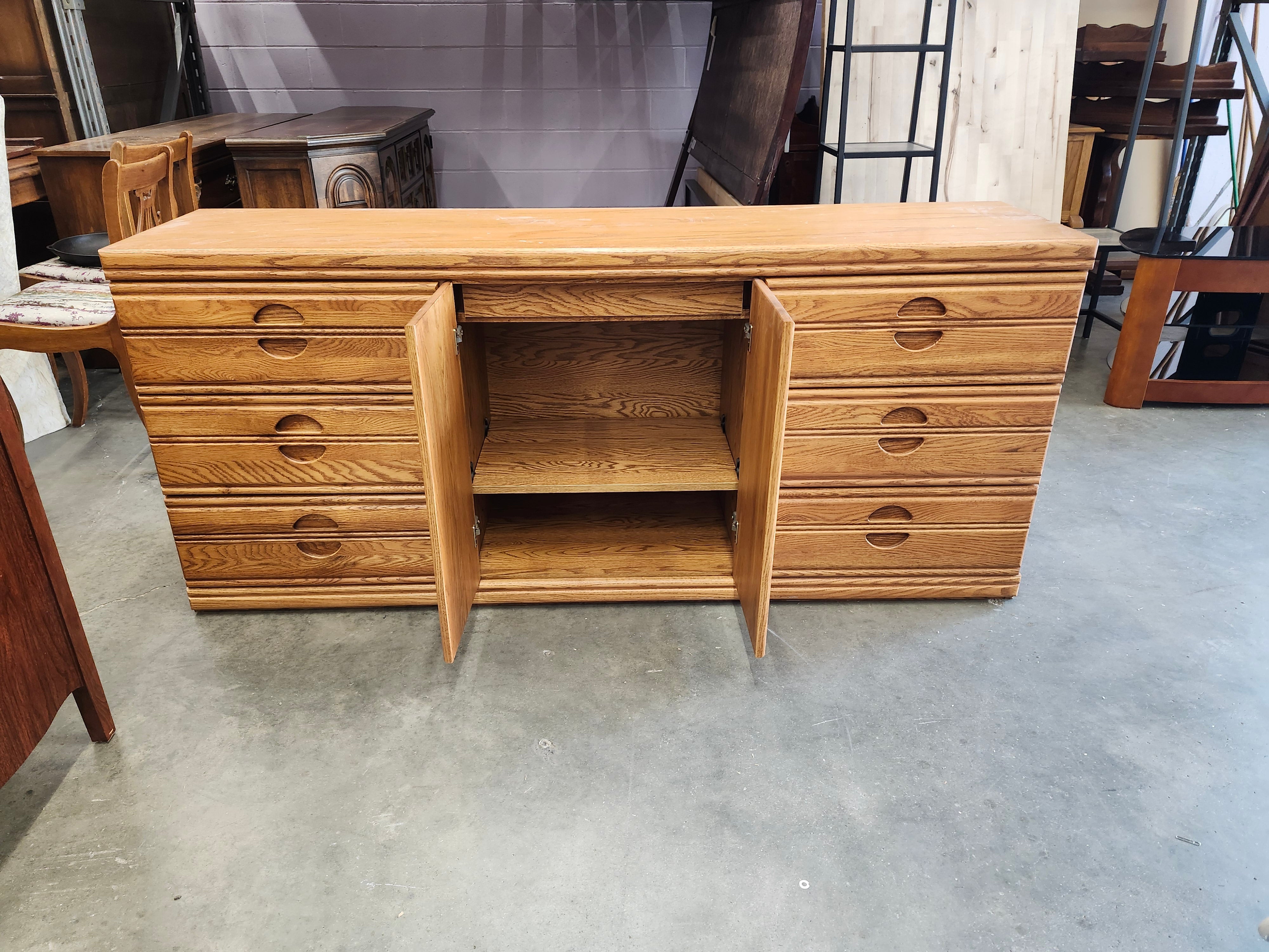 Dresser