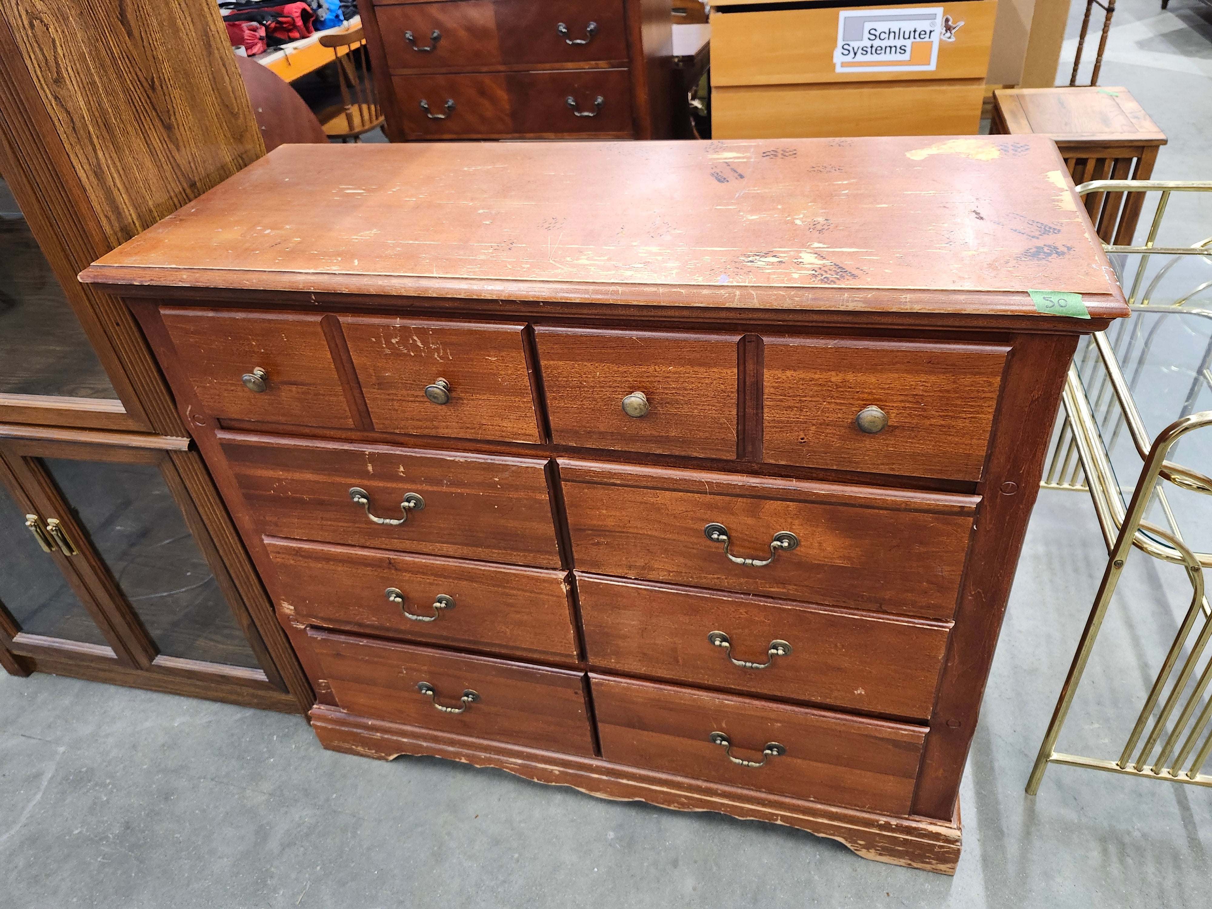 Dresser