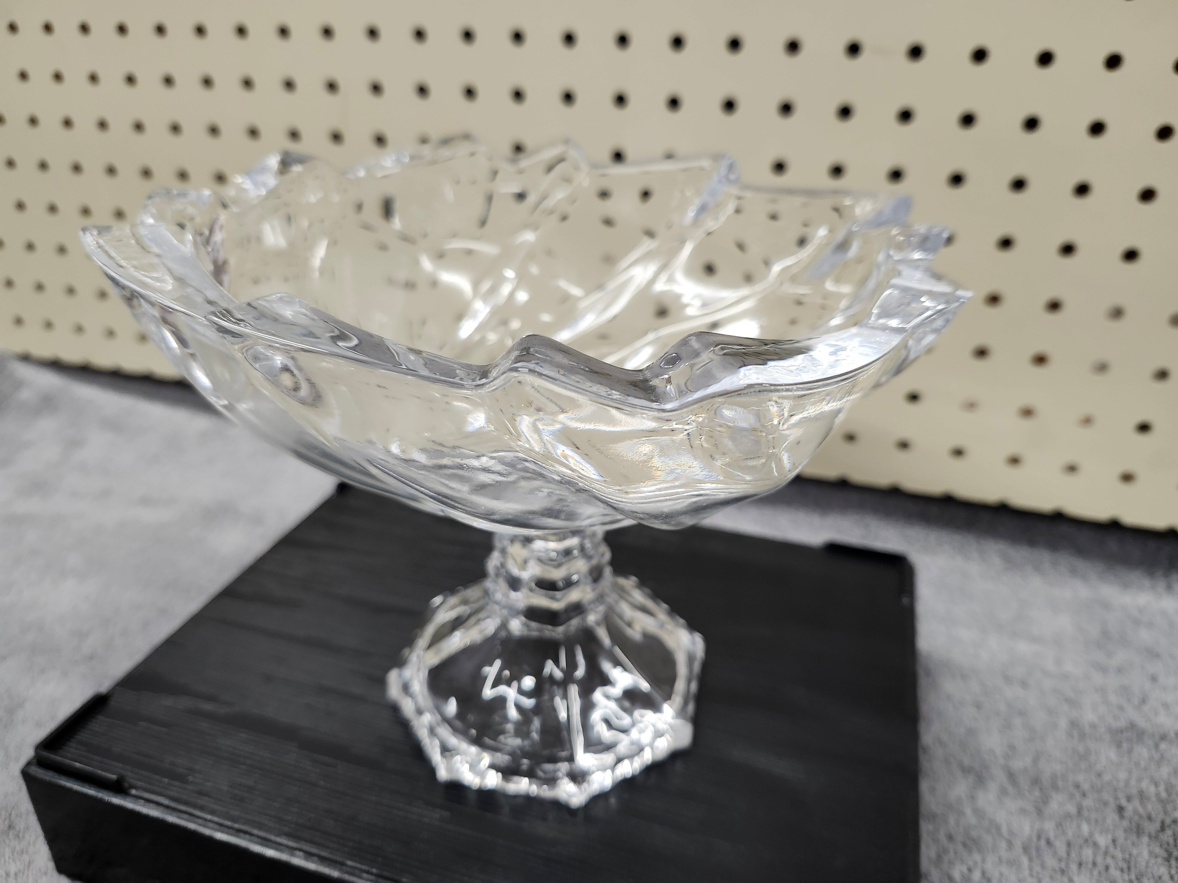 Pedestal candy dish