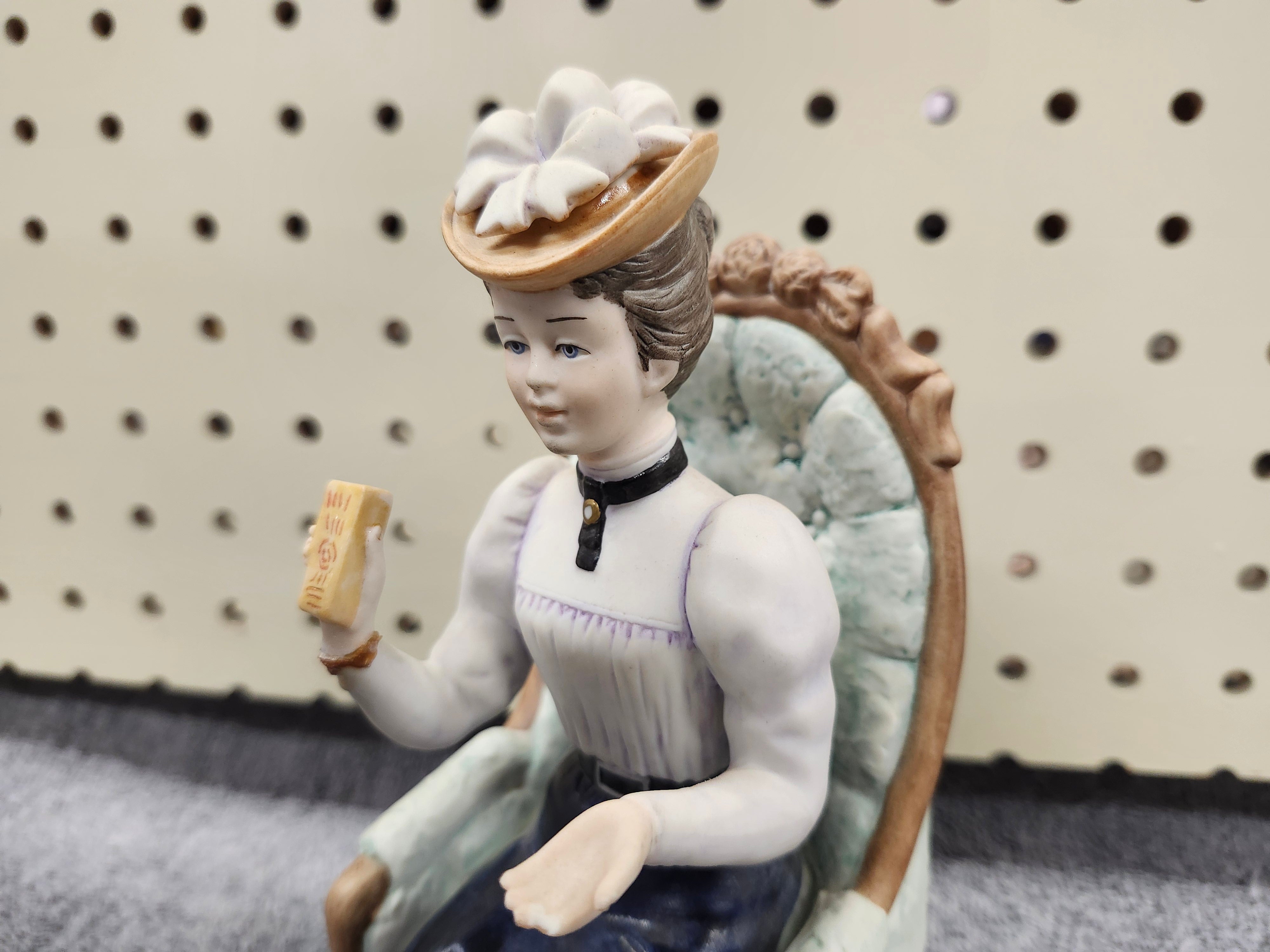 Figurine