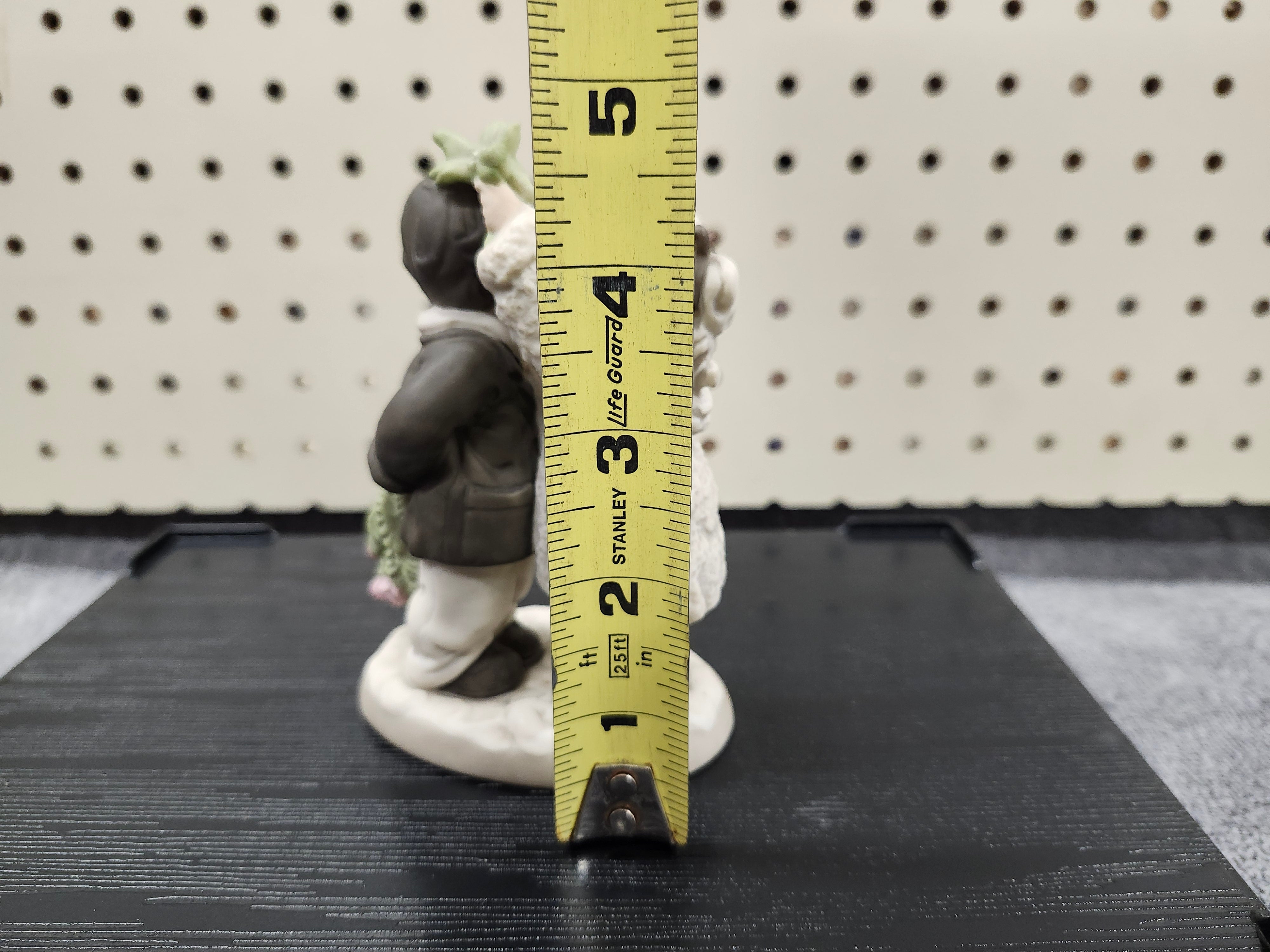 Figurine