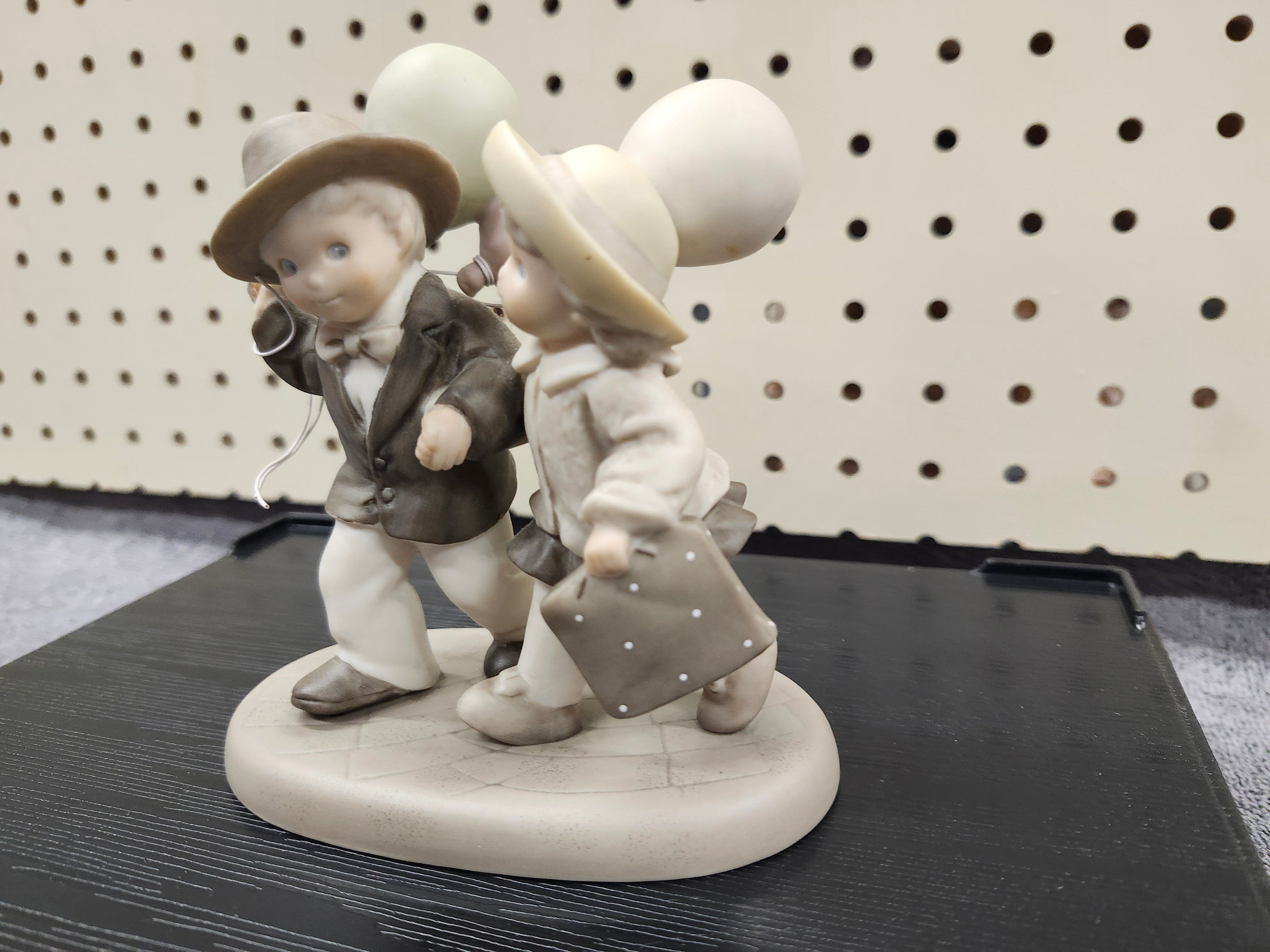 Figurine