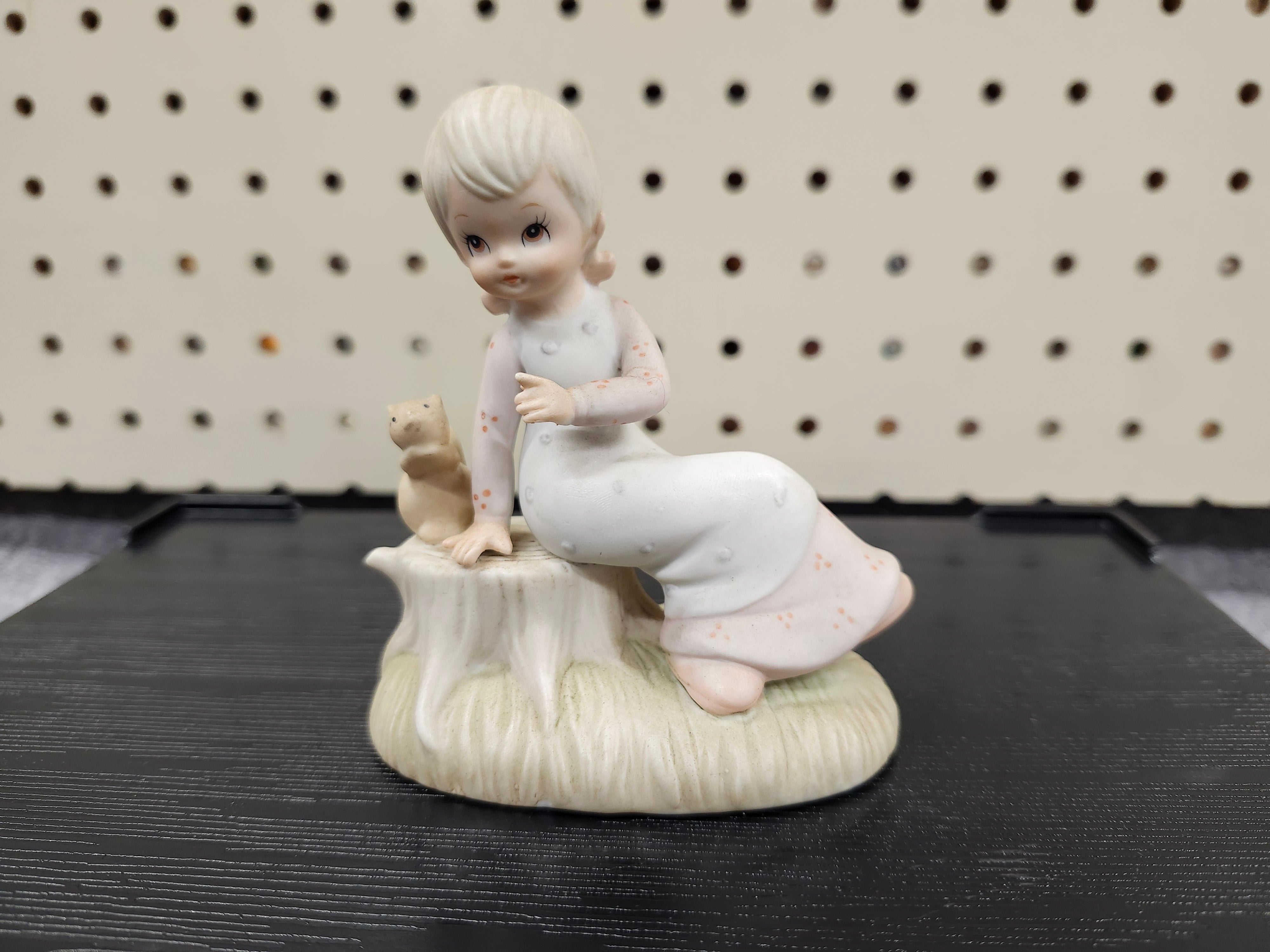 Figurine