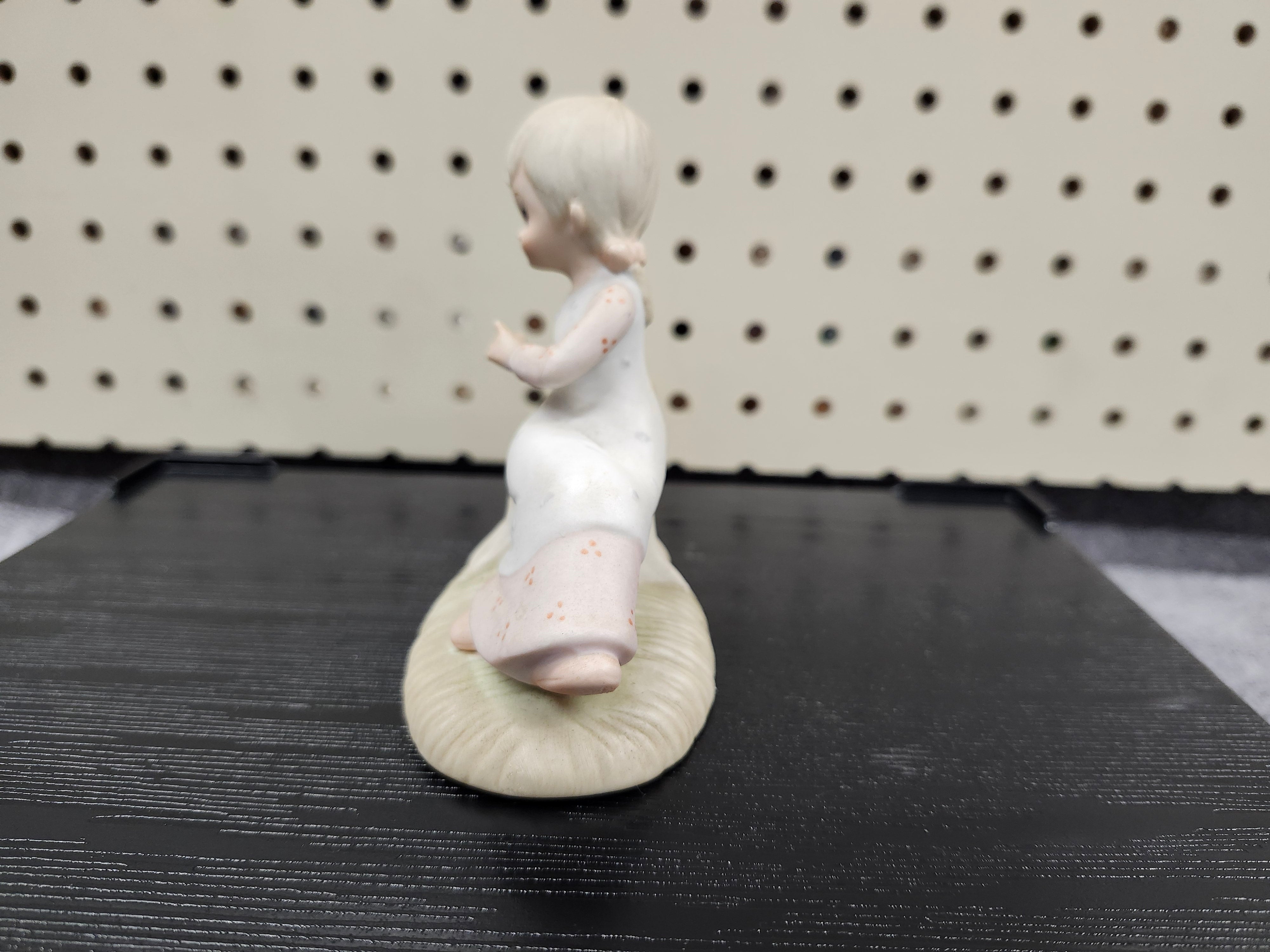 Figurine