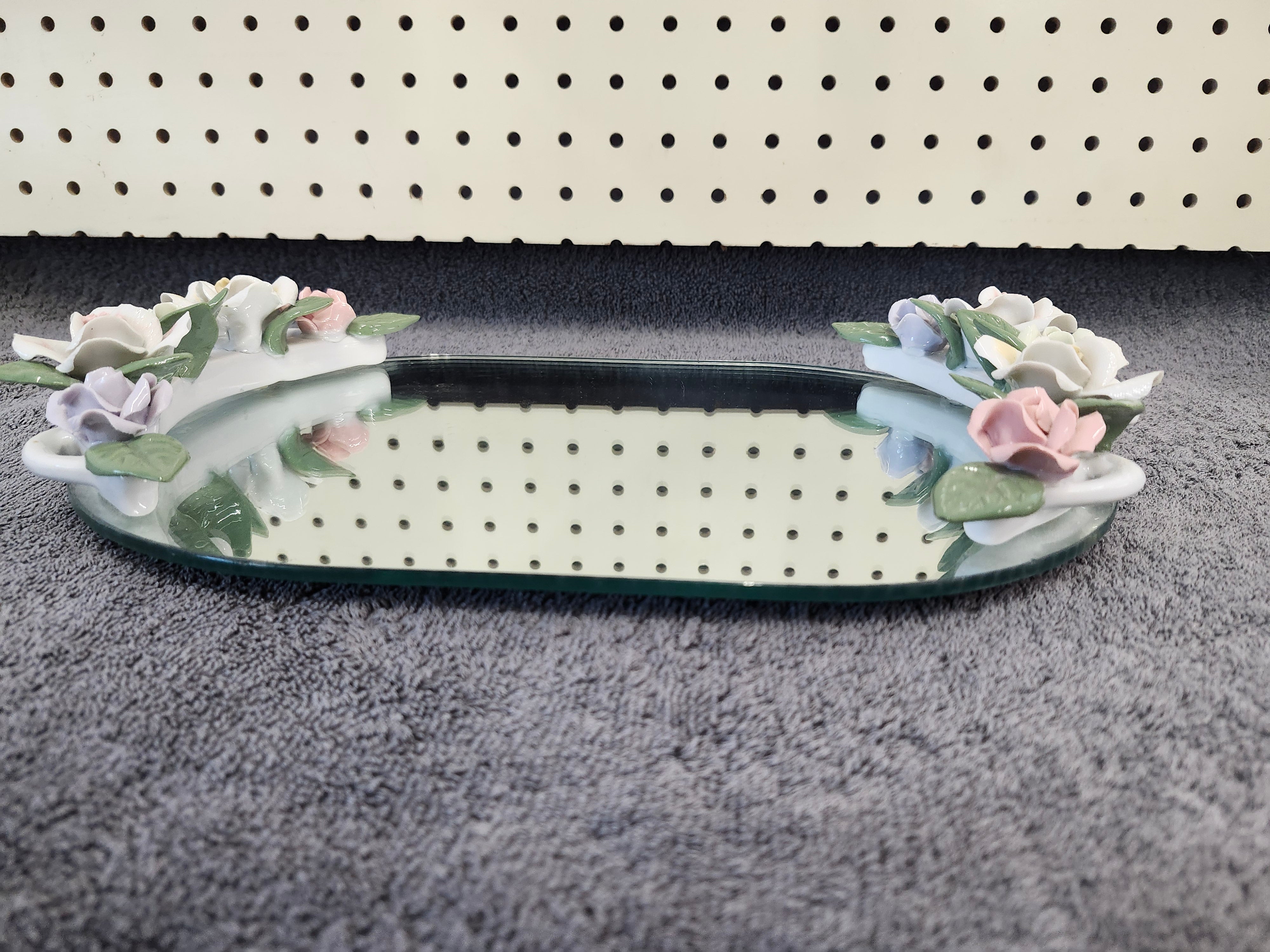 Makeup mirror