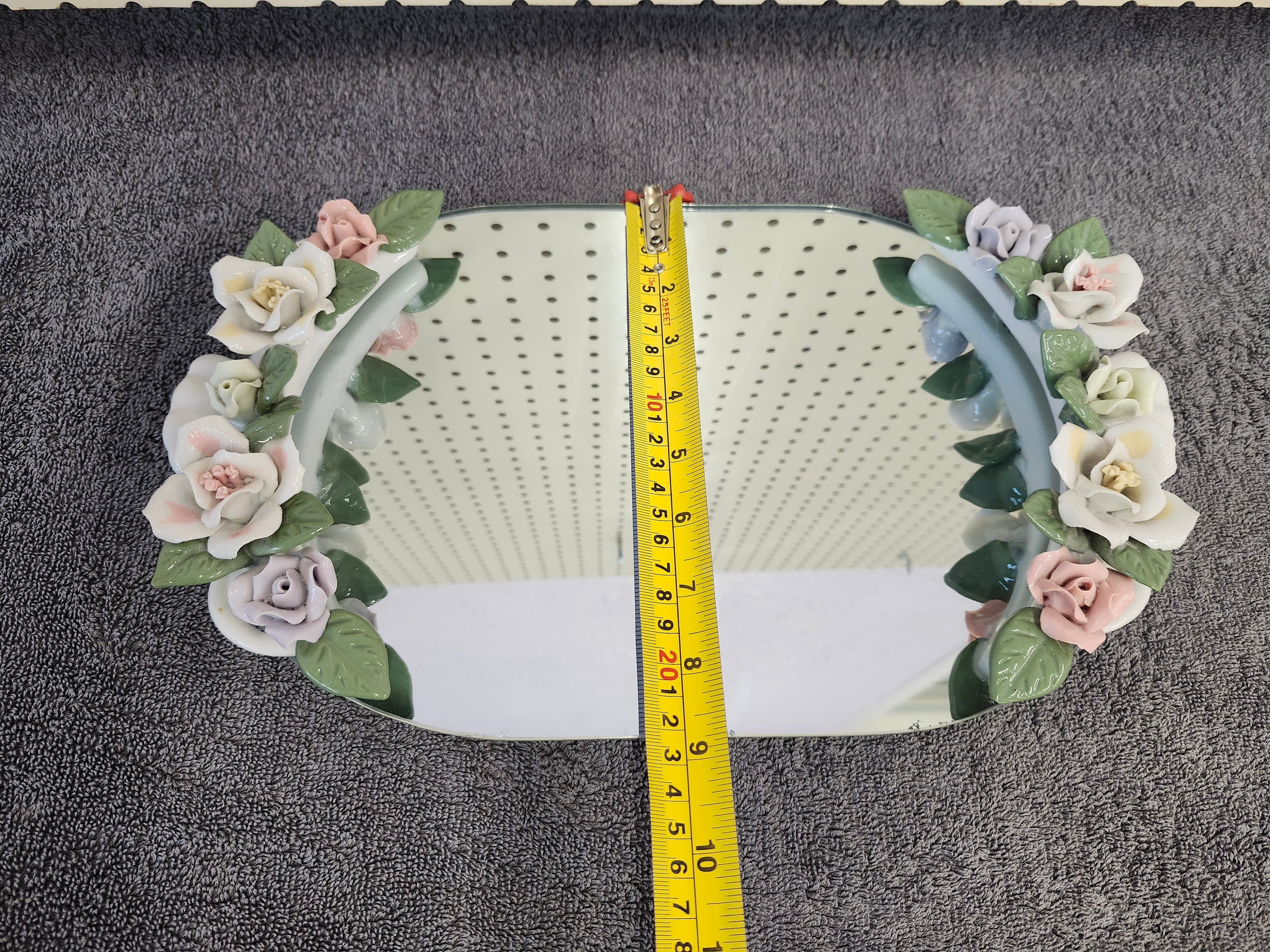 Makeup mirror