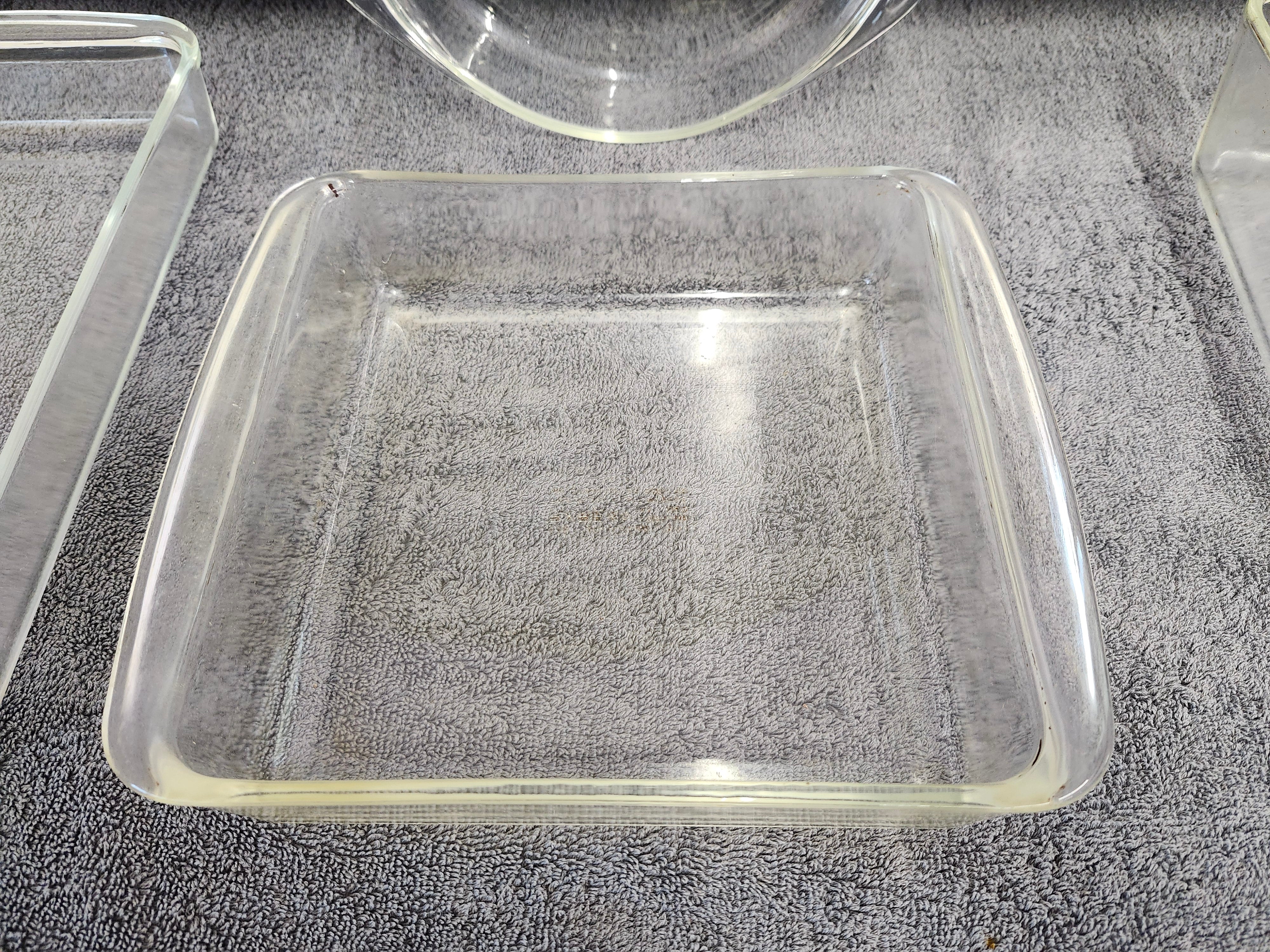 X4 pyrex cookware