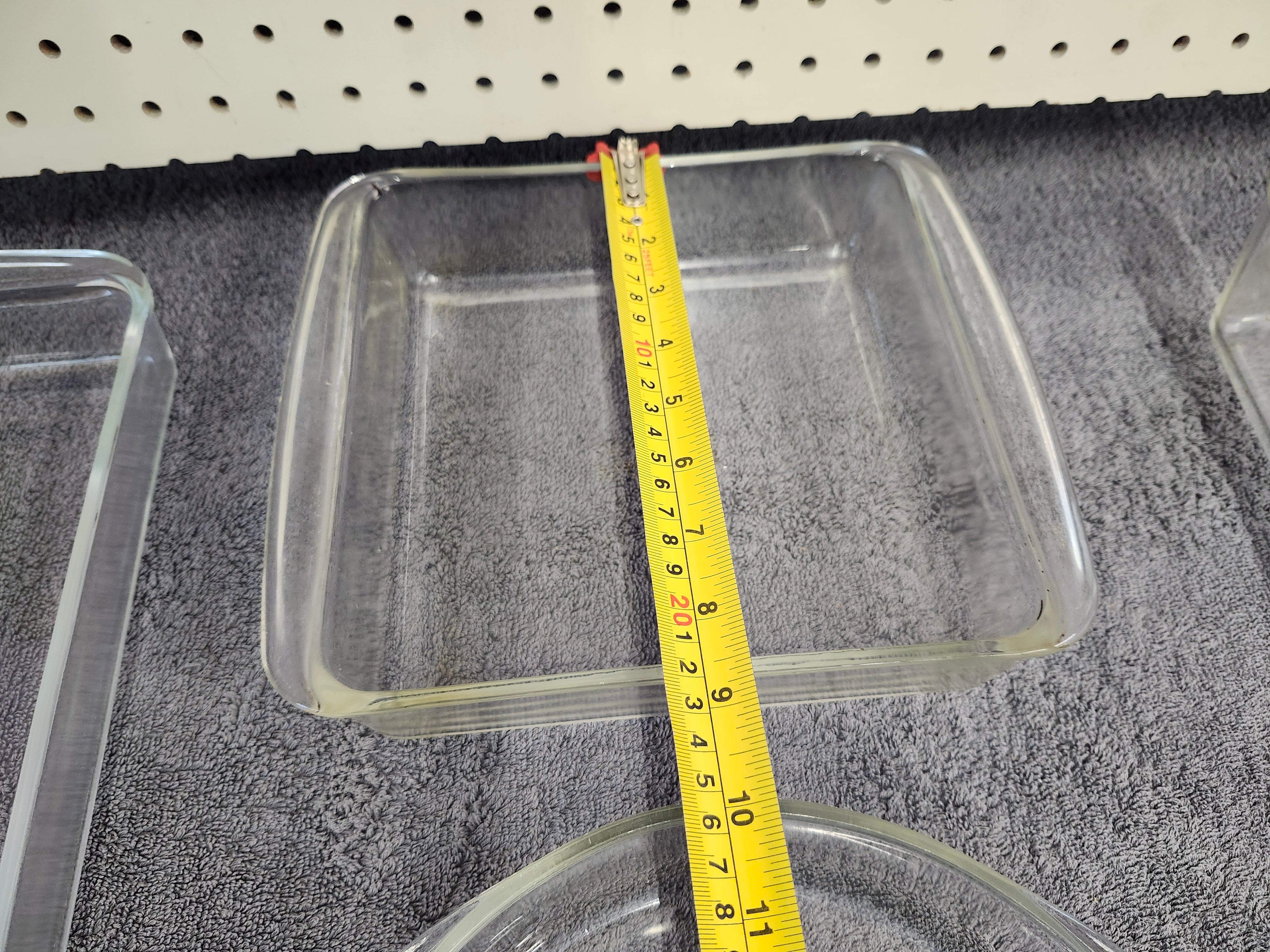 X4 pyrex cookware