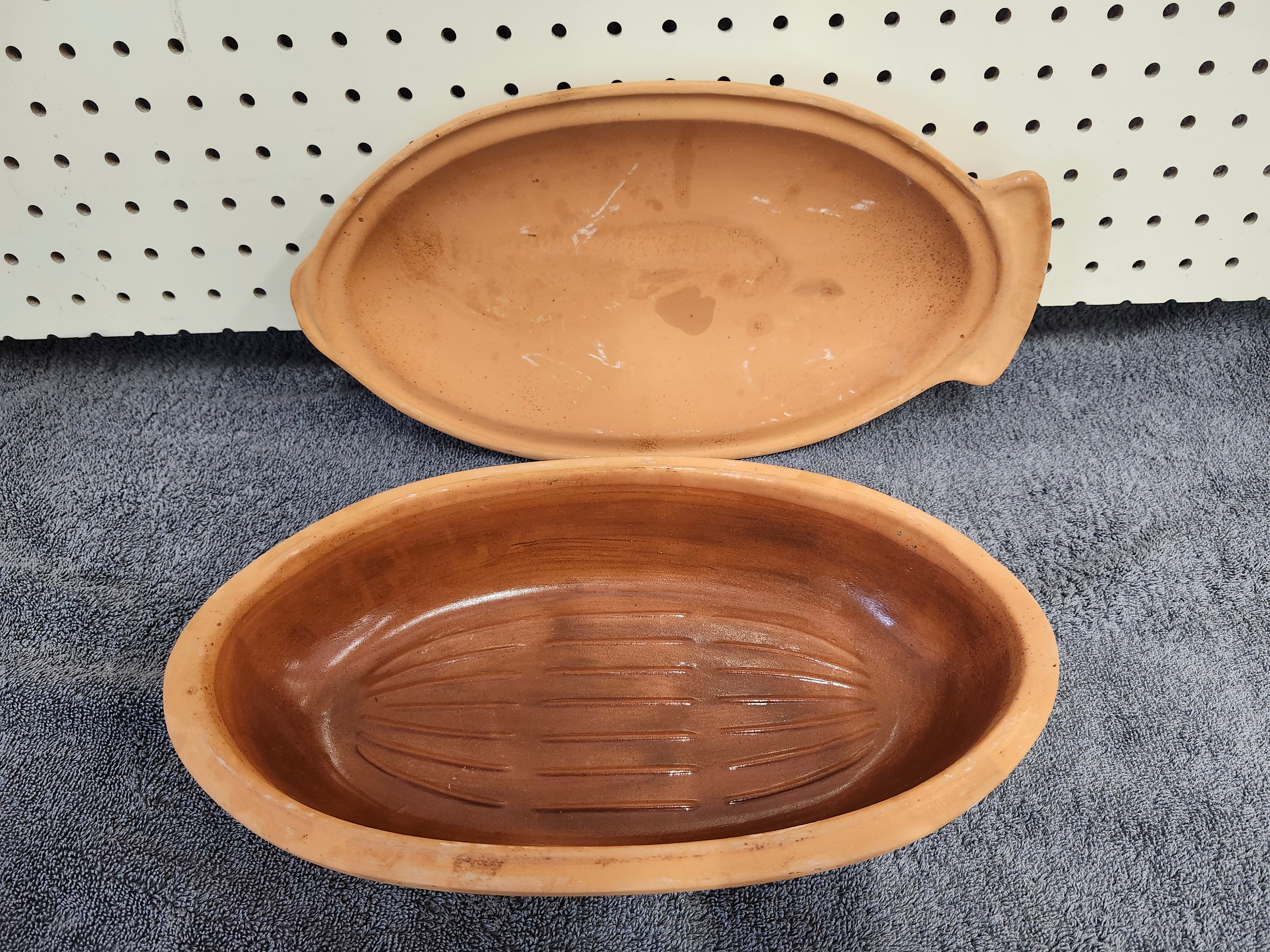 Fish clay roaster