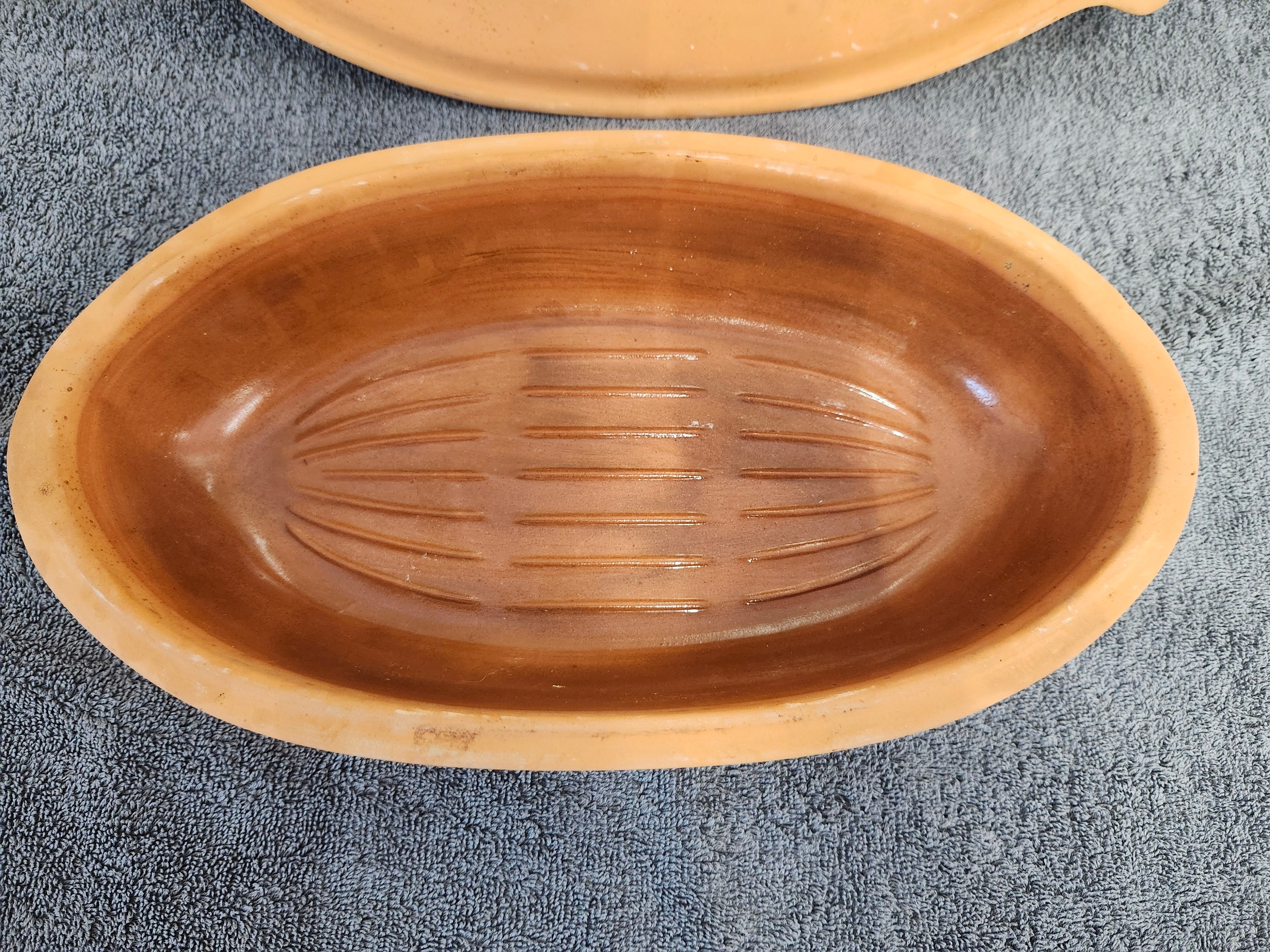 Fish clay roaster