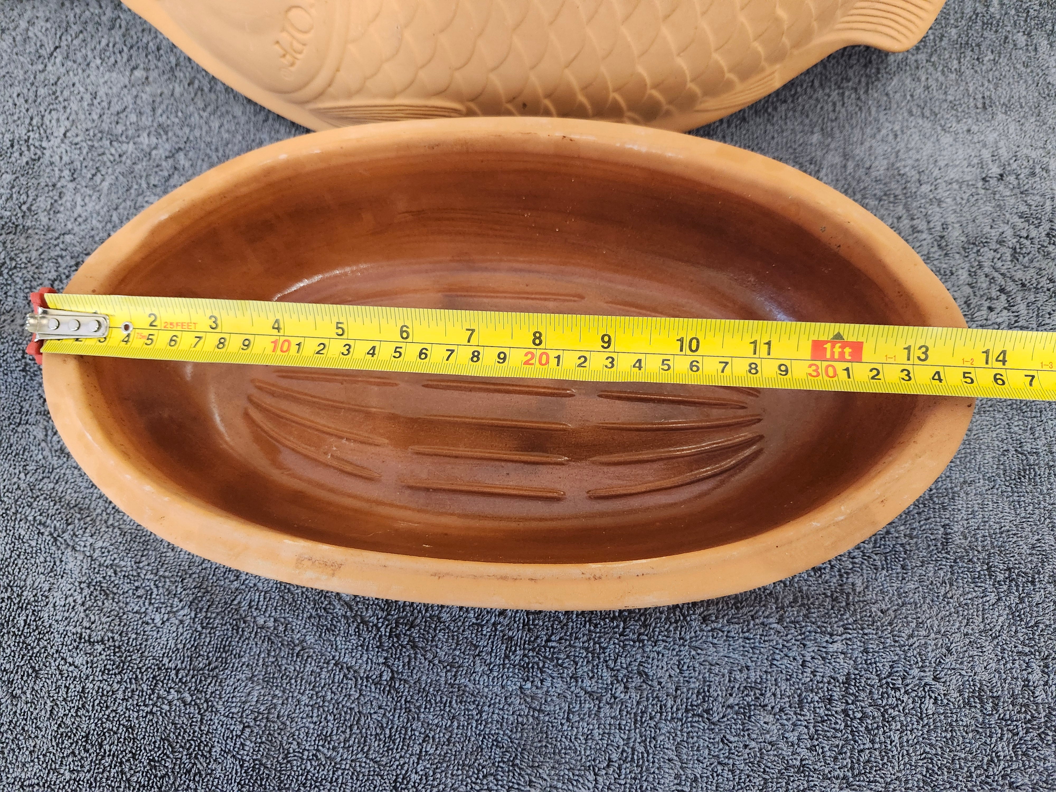 Fish clay roaster