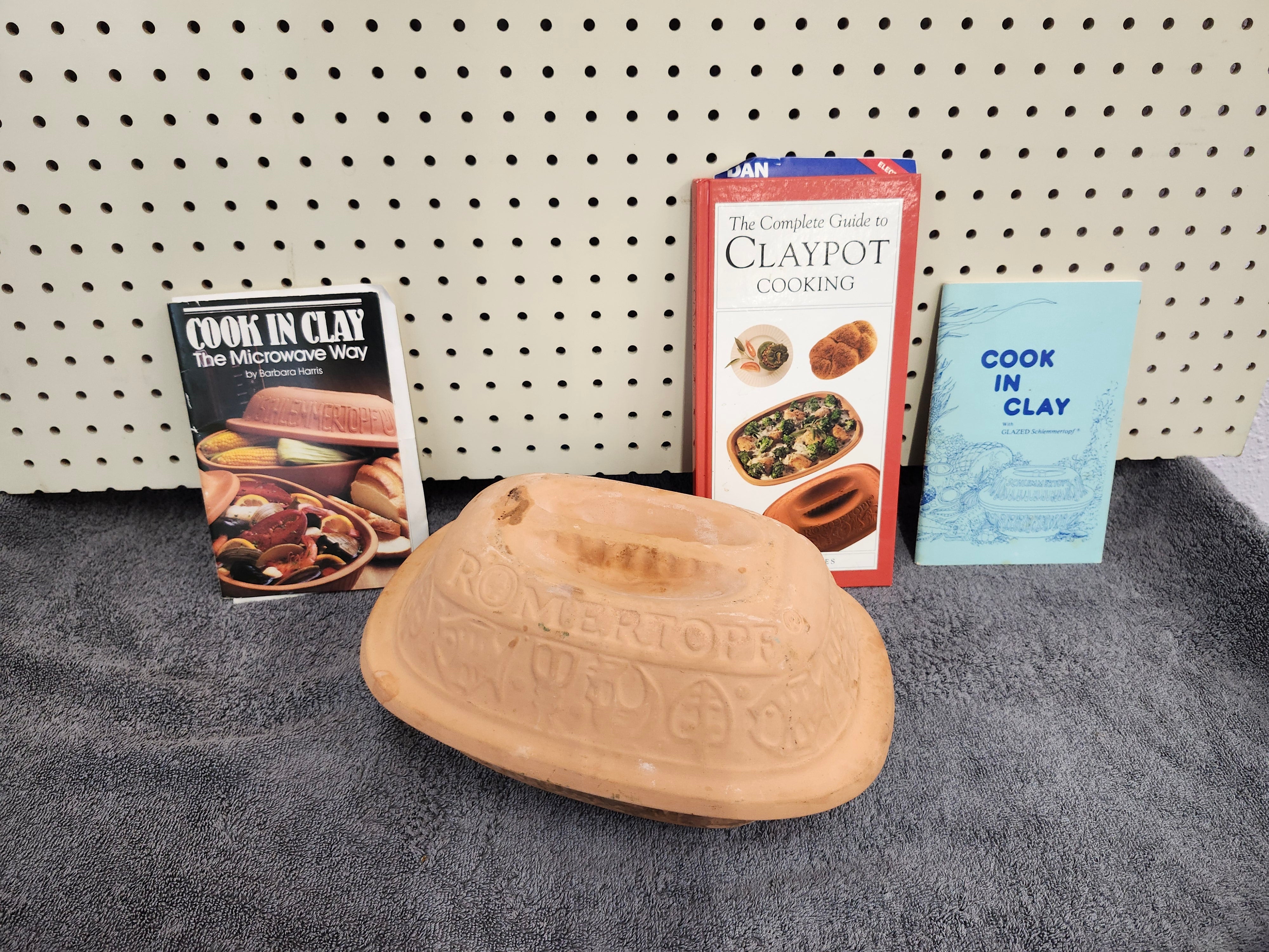 Clay roaster & x3 cookbooks