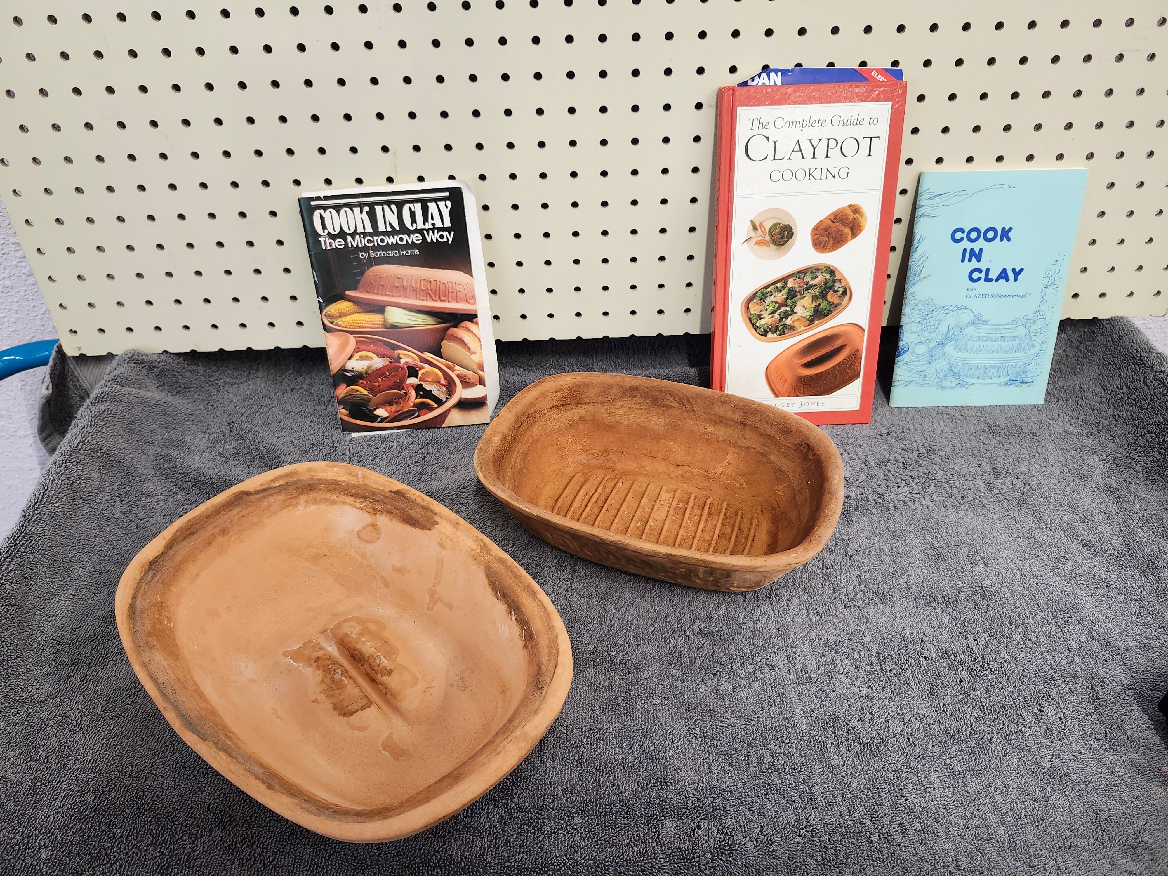 Clay roaster & x3 cookbooks