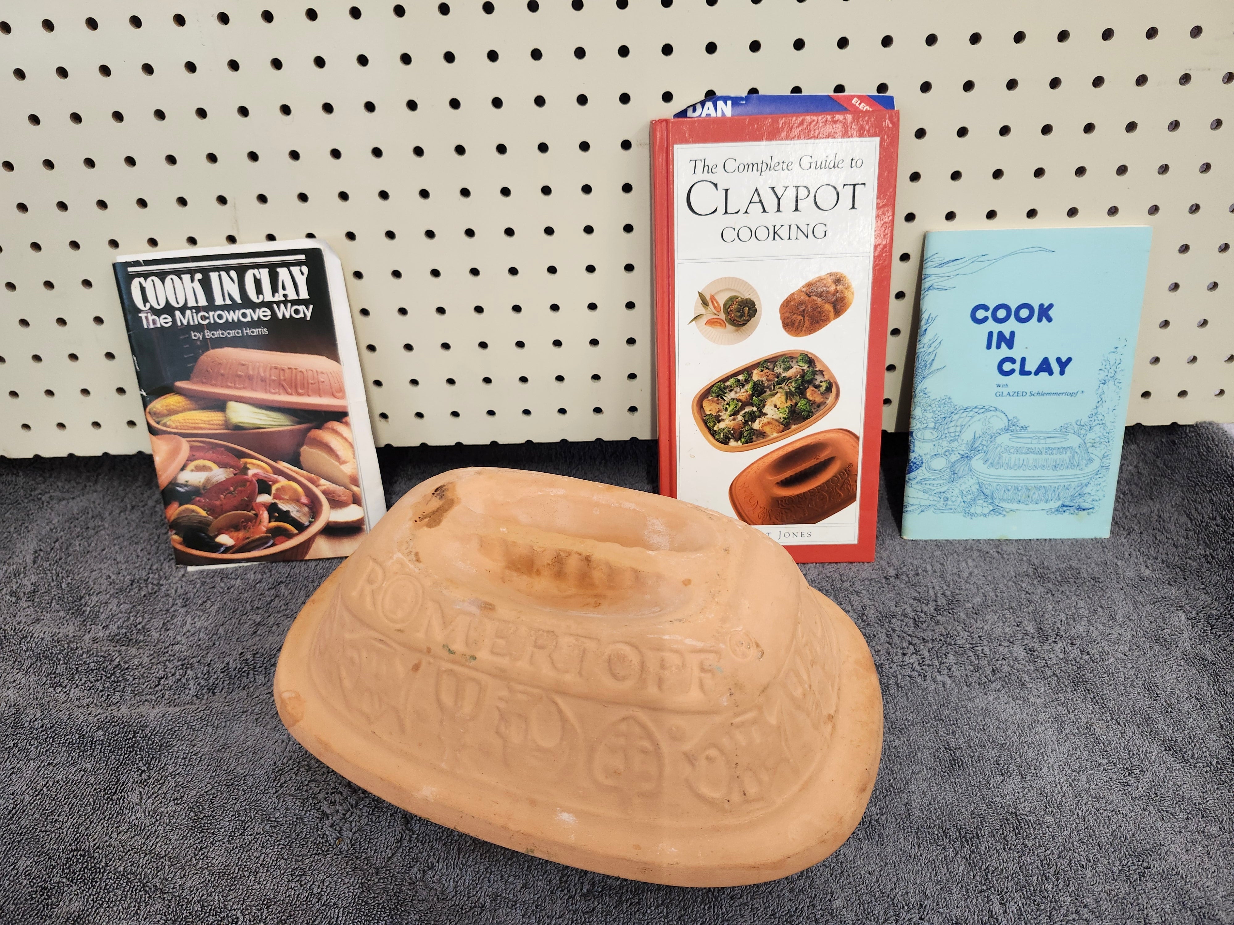 Clay roaster & x3 cookbooks