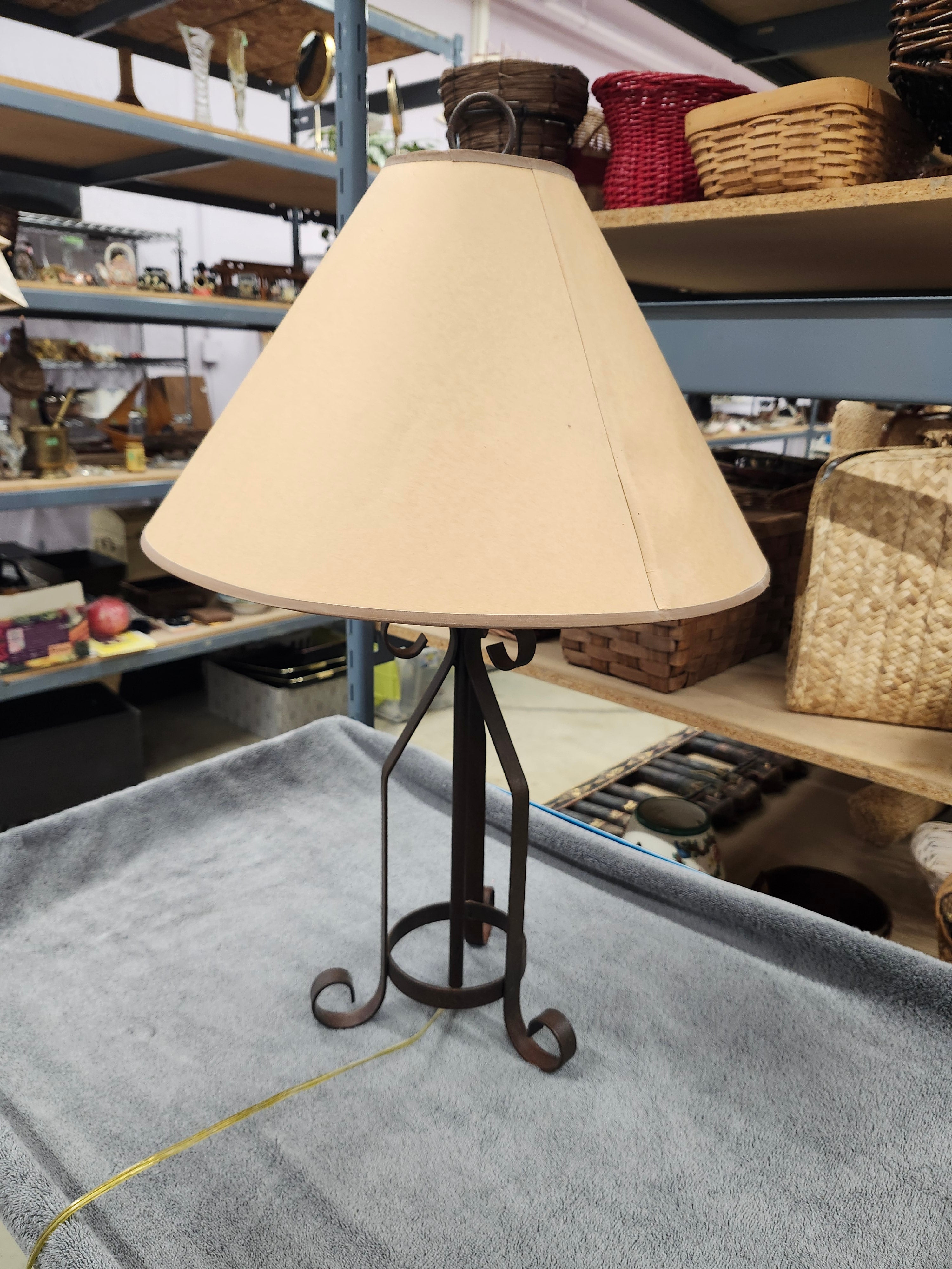 Tri Lamp