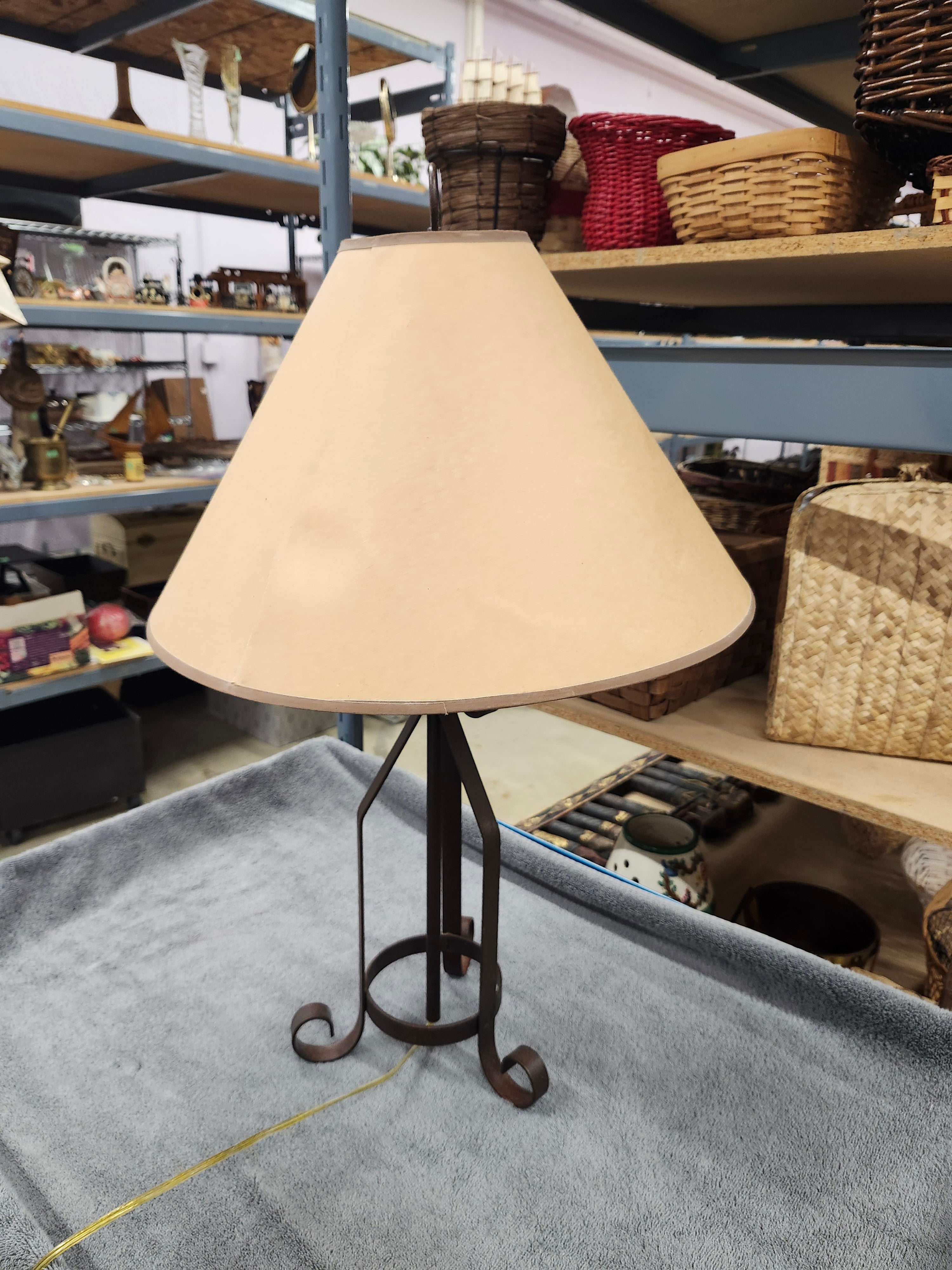 Tri Lamp