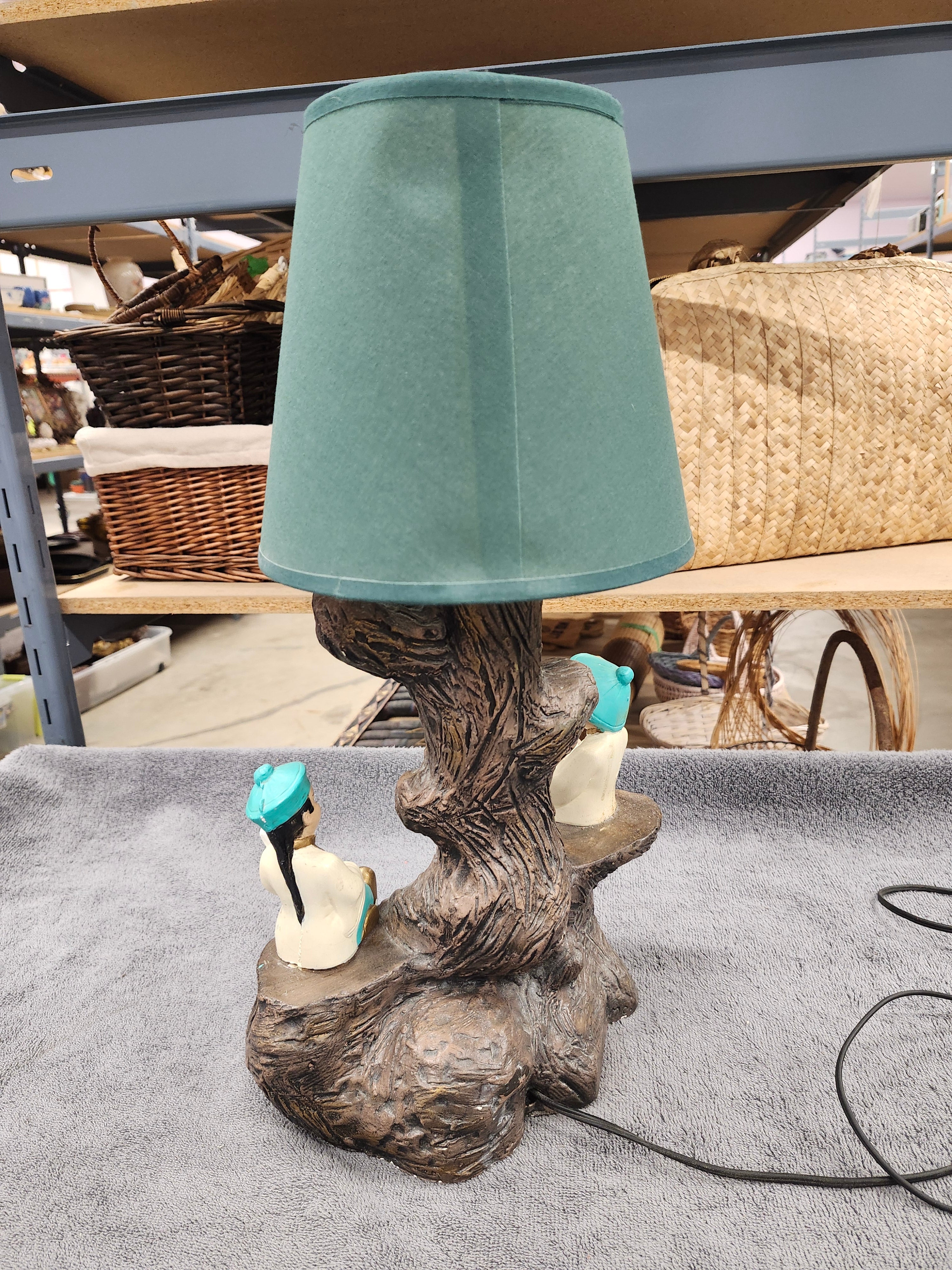 Table top lamp