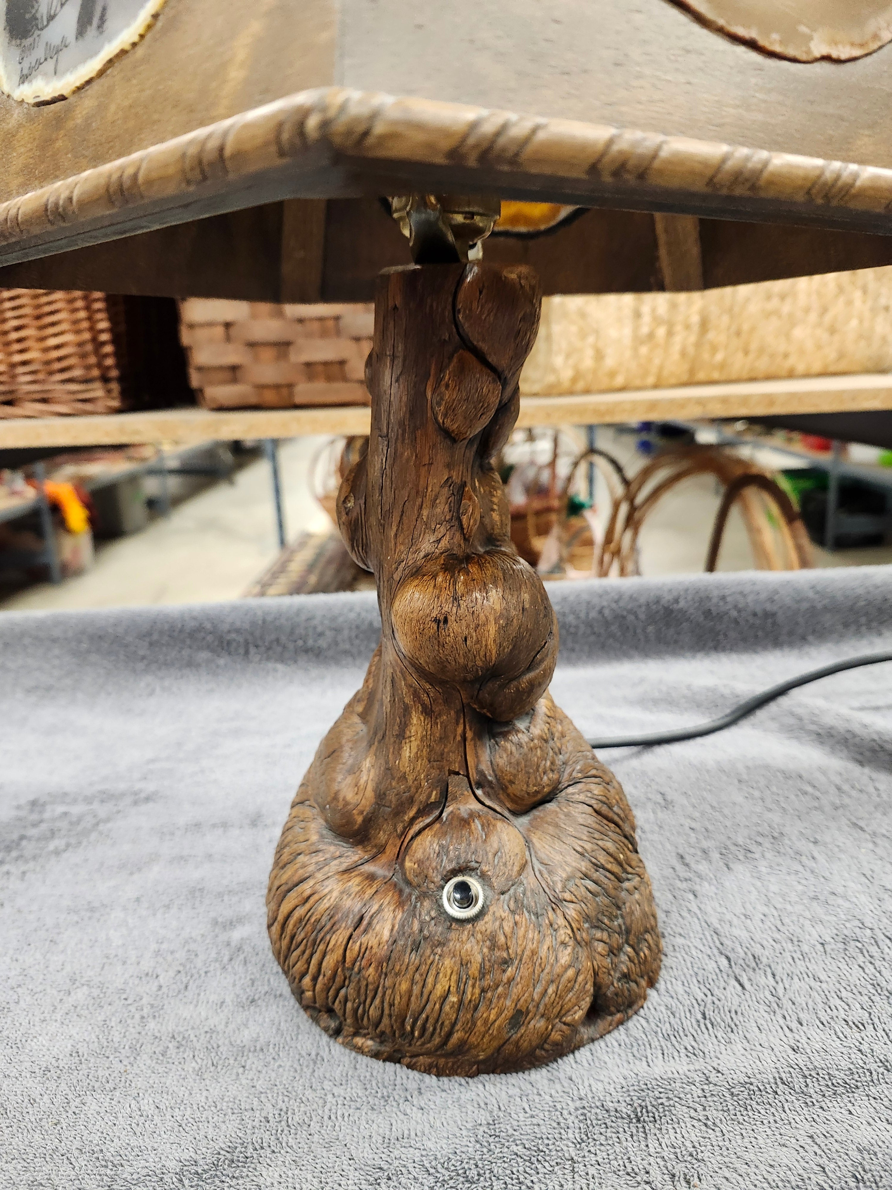 Wood table top lamp