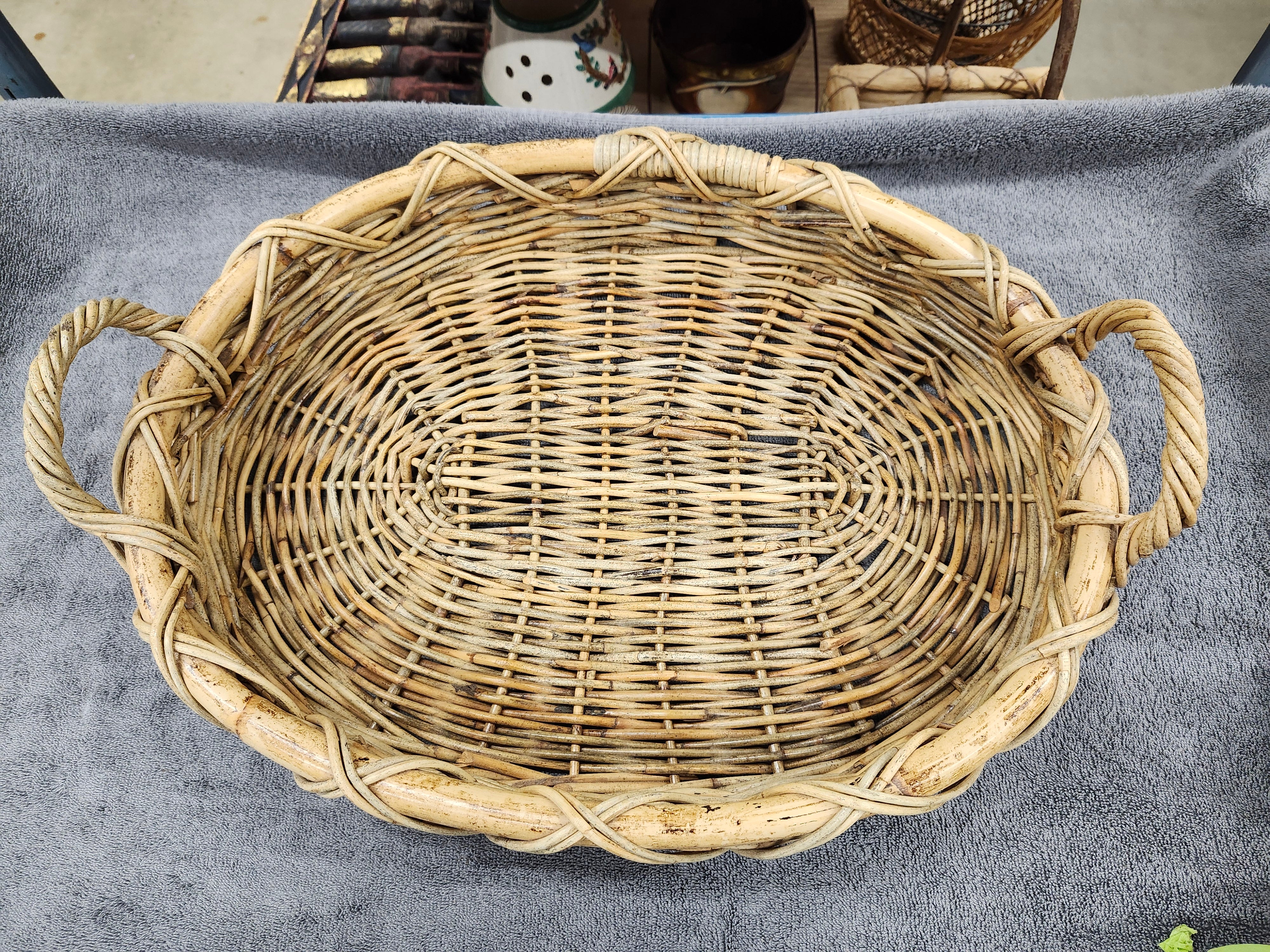 Bamboo/ Wicker basket