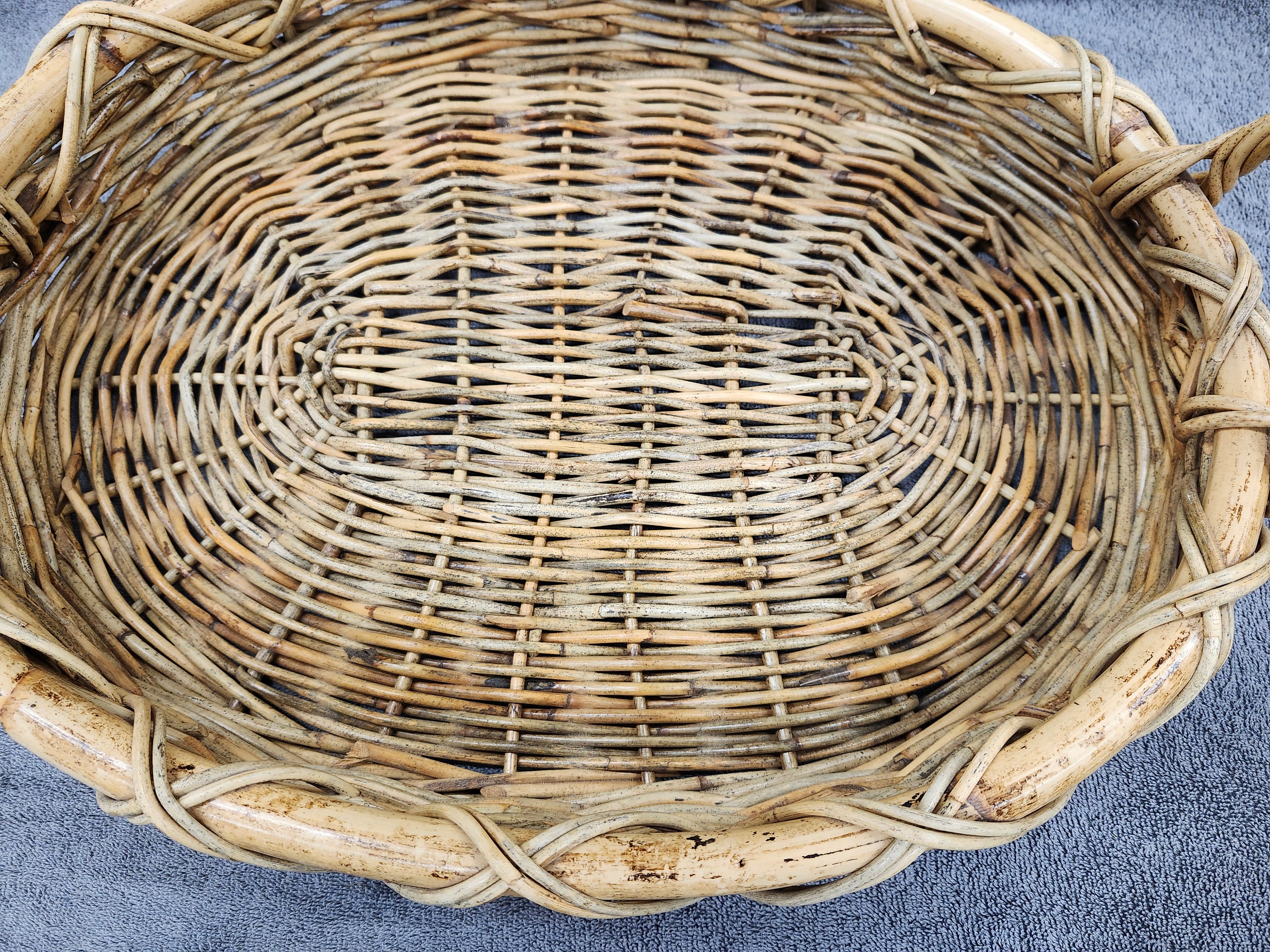 Bamboo/ Wicker basket