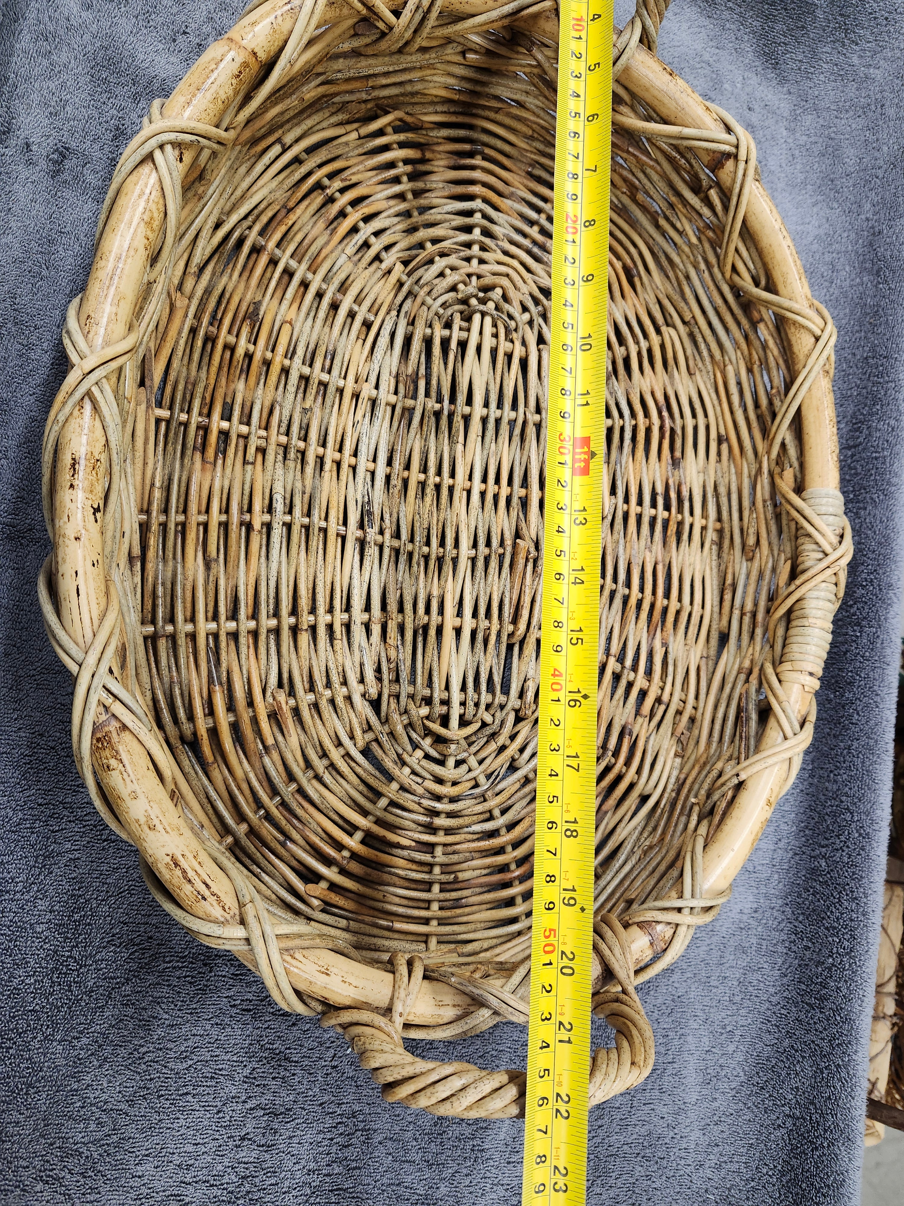 Bamboo/ Wicker basket